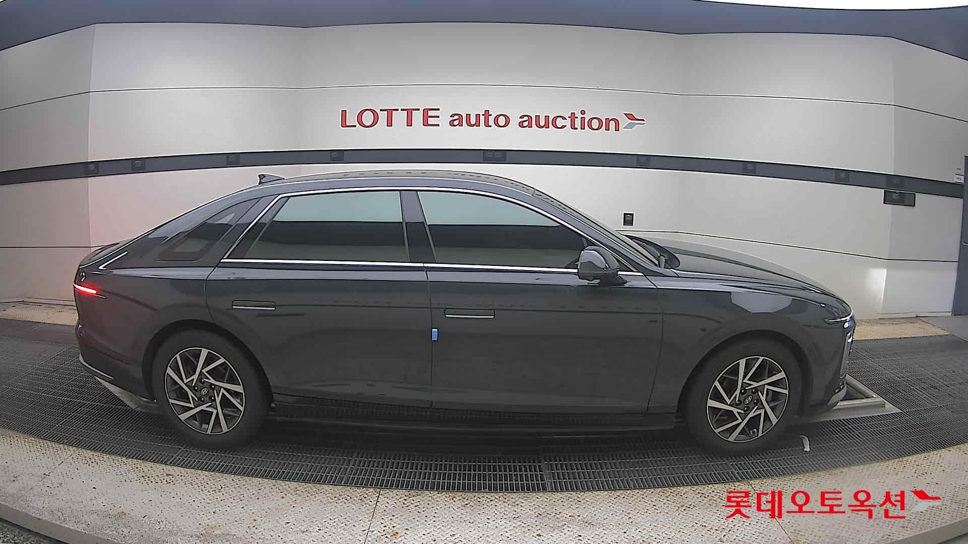 Hyundai - Grandeur | GN7 (H) 1.6T Exclusive 16
