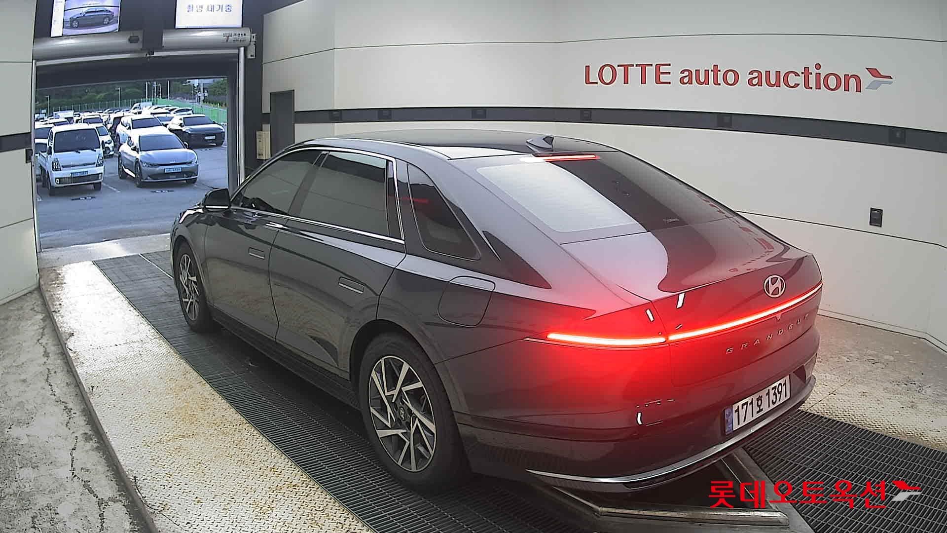Hyundai - Grandeur | GN7 (H) 1.6T Exclusive 10