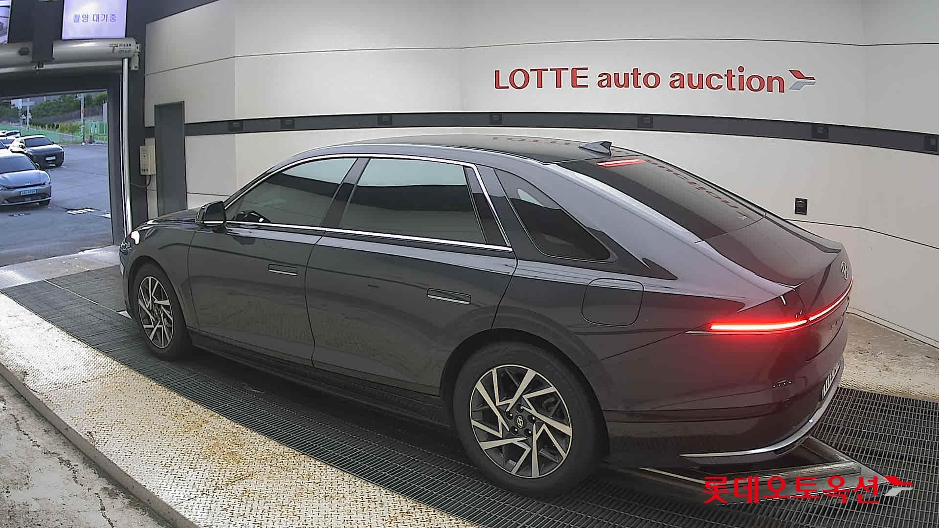 Hyundai - Grandeur | GN7 (H) 1.6T Exclusive 8