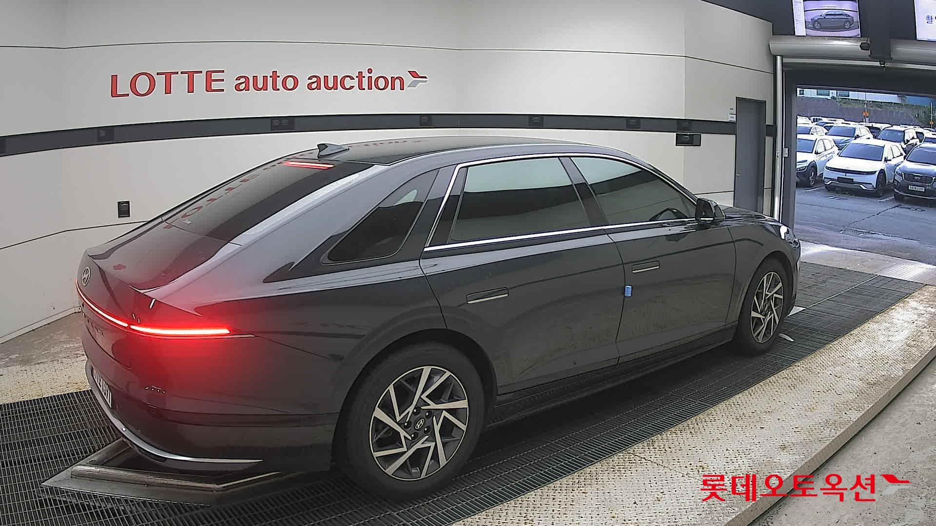 Hyundai - Grandeur | GN7 (H) 1.6T Exclusive 14