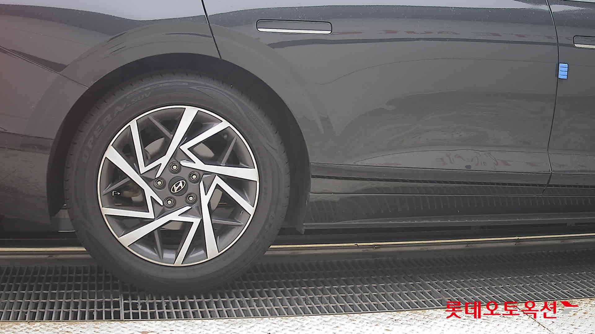 Hyundai - Grandeur | GN7 (H) 1.6T Exclusive 24