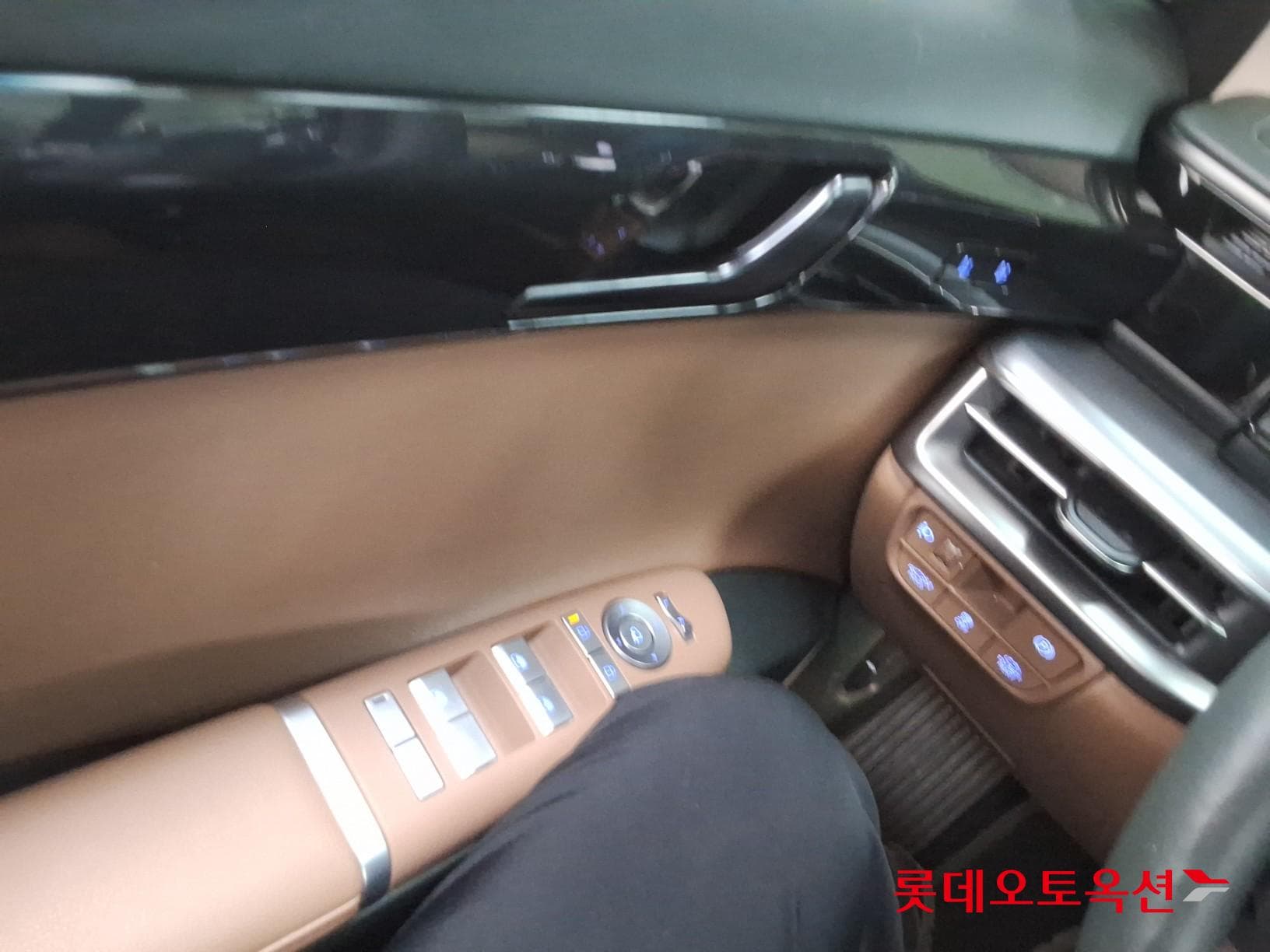 Hyundai - Grandeur | GN7 (H) 1.6T Exclusive 28