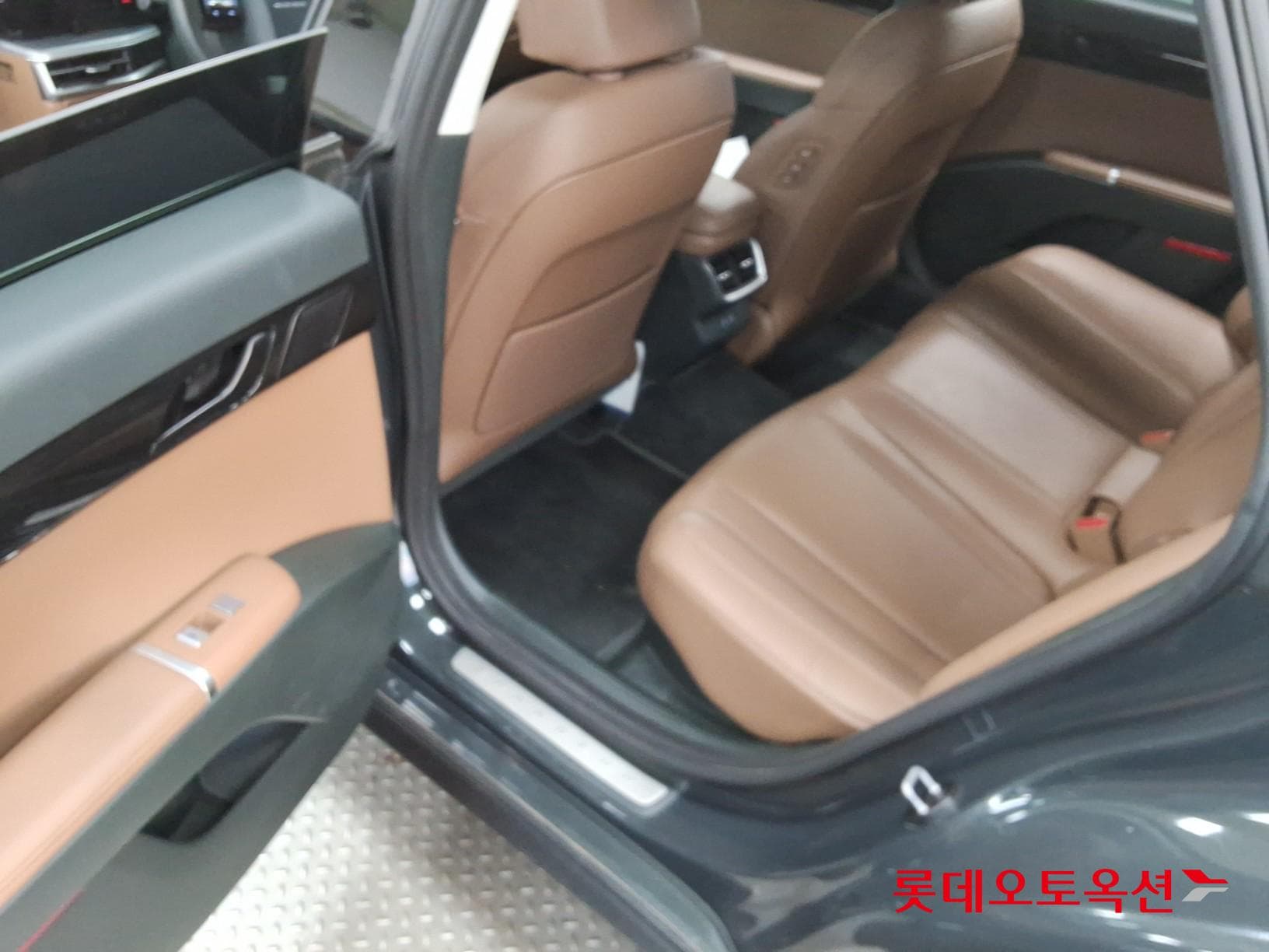 Hyundai - Grandeur | GN7 (H) 1.6T Exclusive 36