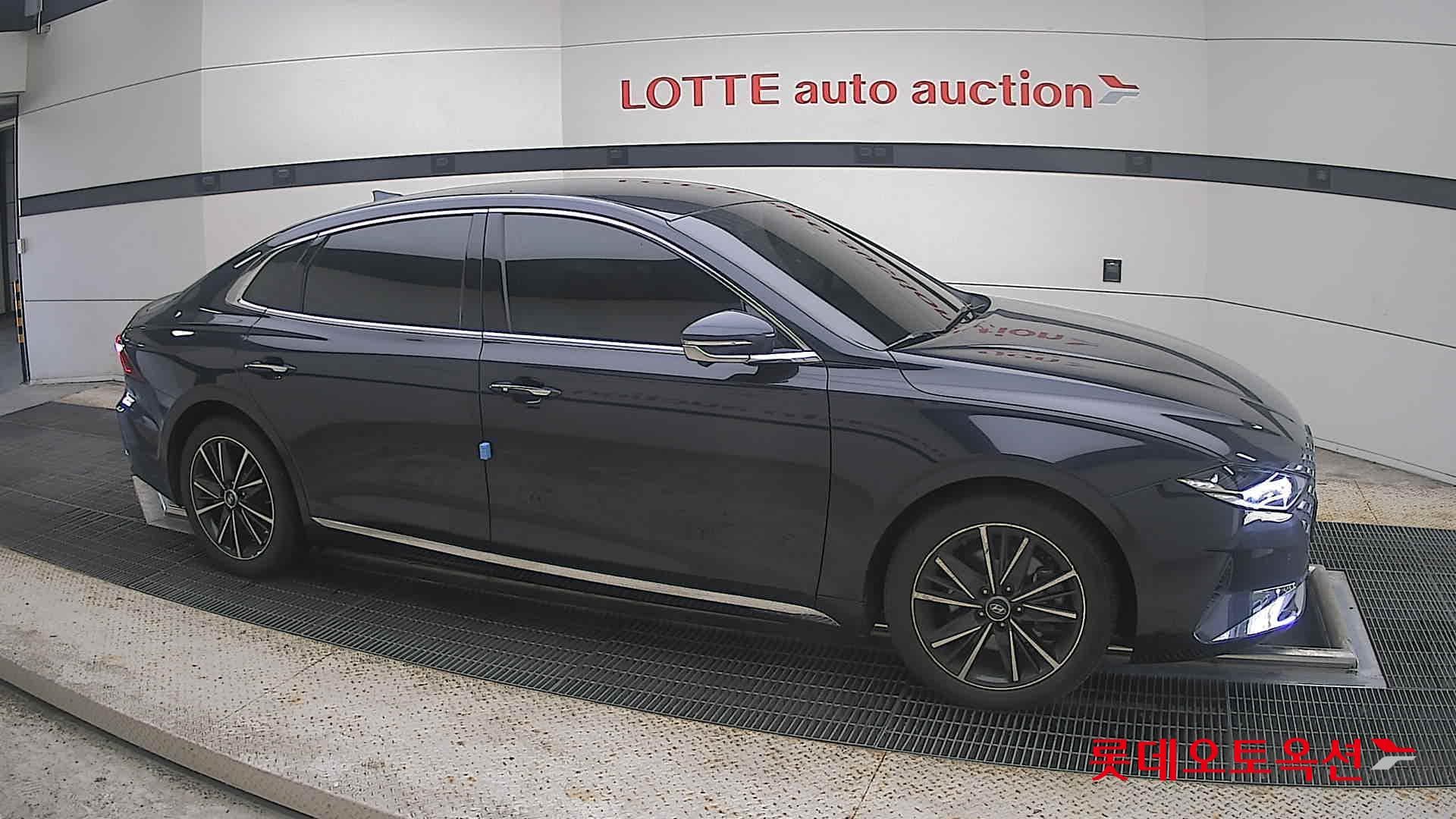 Hyundai - Grandeur | THE NEW (G) 2.5 17