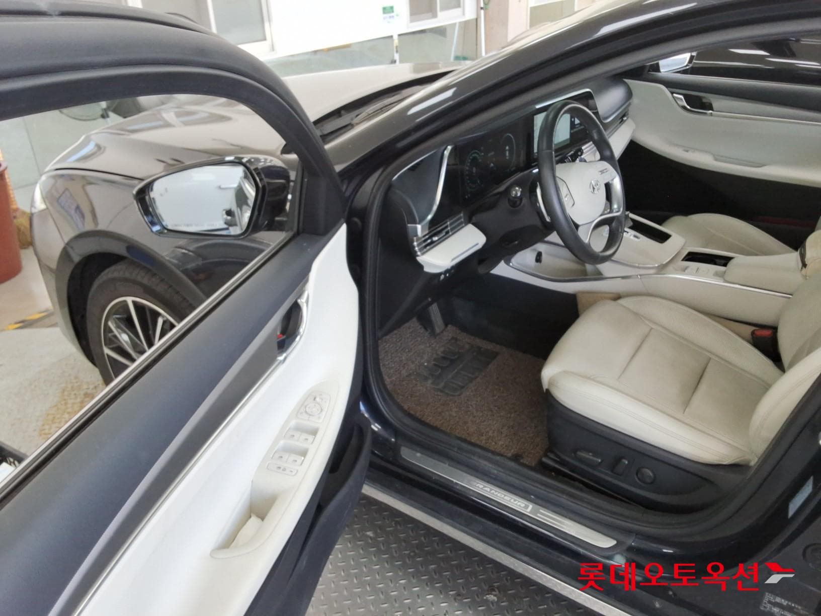 Hyundai - Grandeur | THE NEW (G) 2.5 36