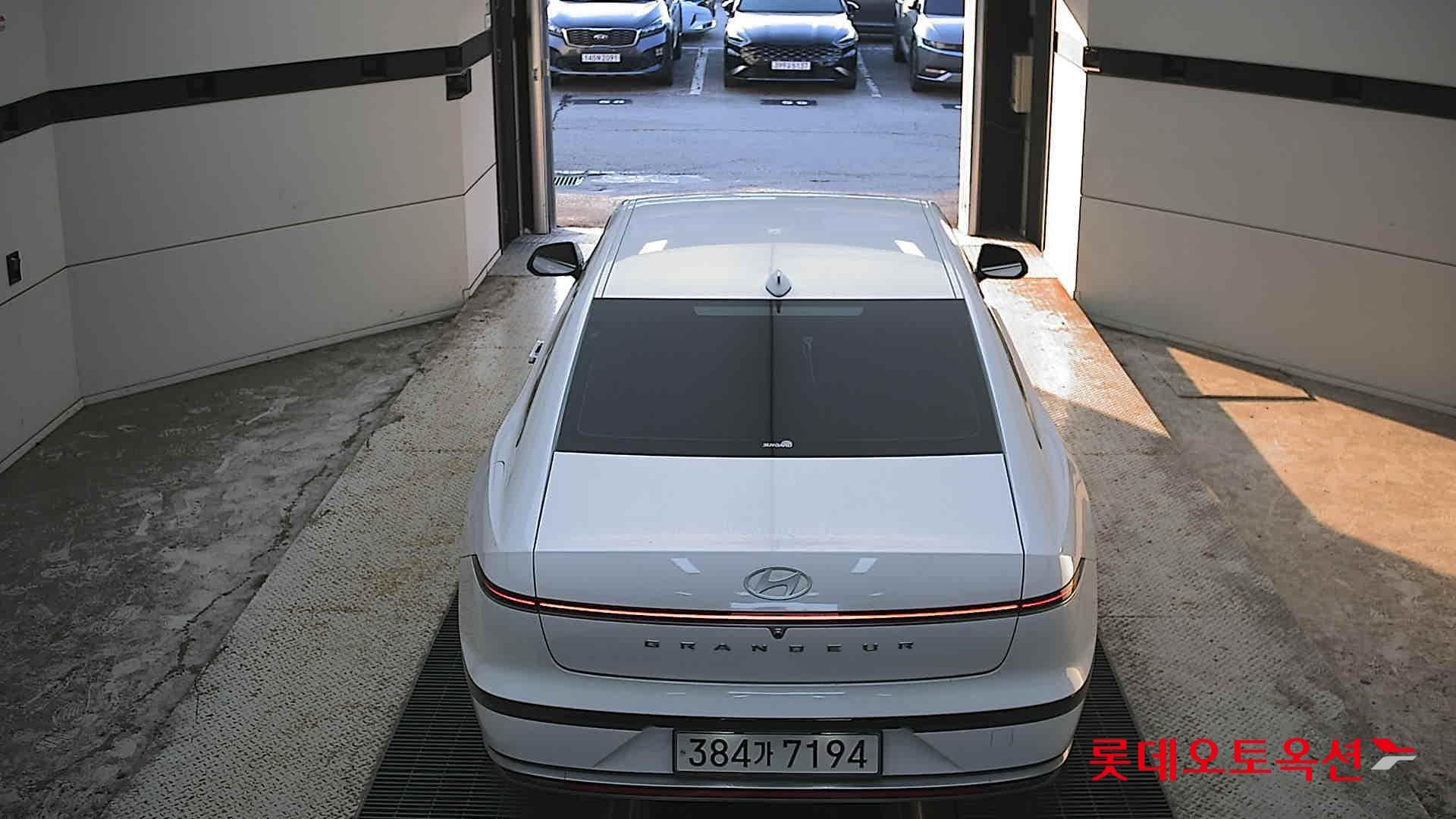 Hyundai - Grandeur | GN7 (L) 3.5 Premium 11