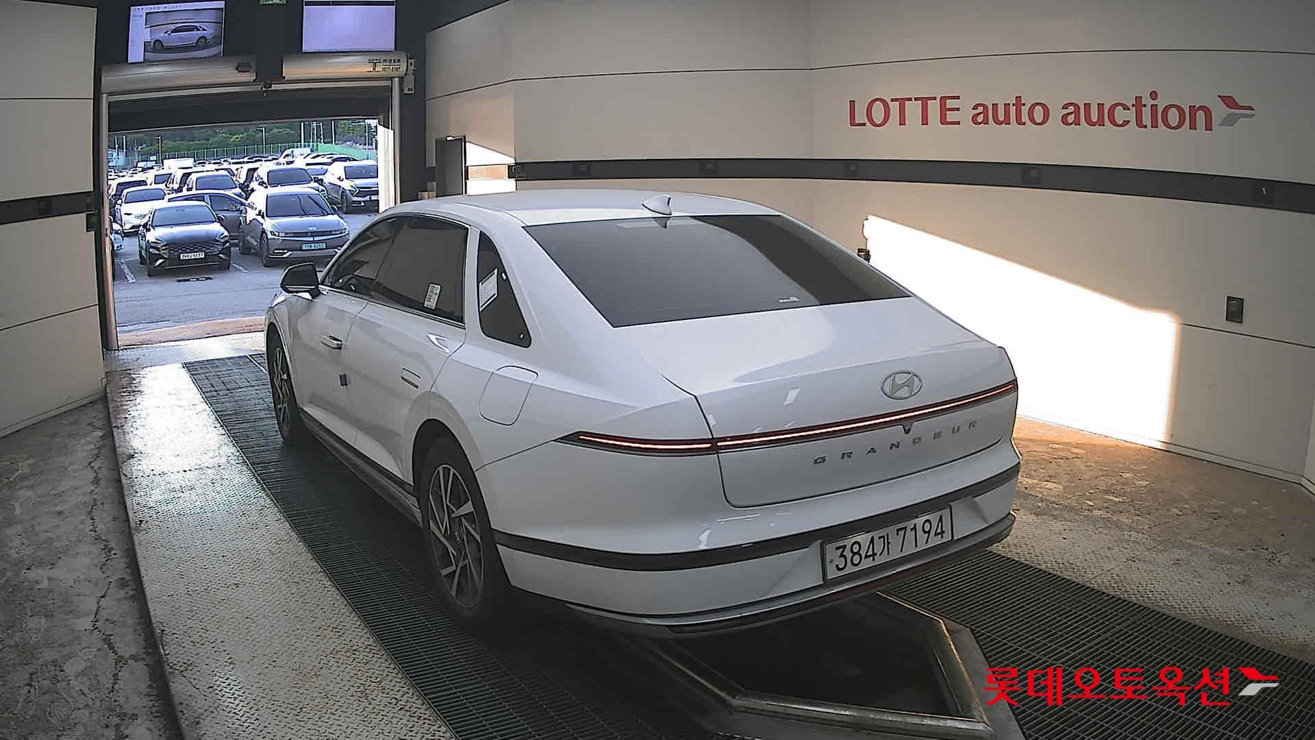 Hyundai - Grandeur | GN7 (L) 3.5 Premium 9