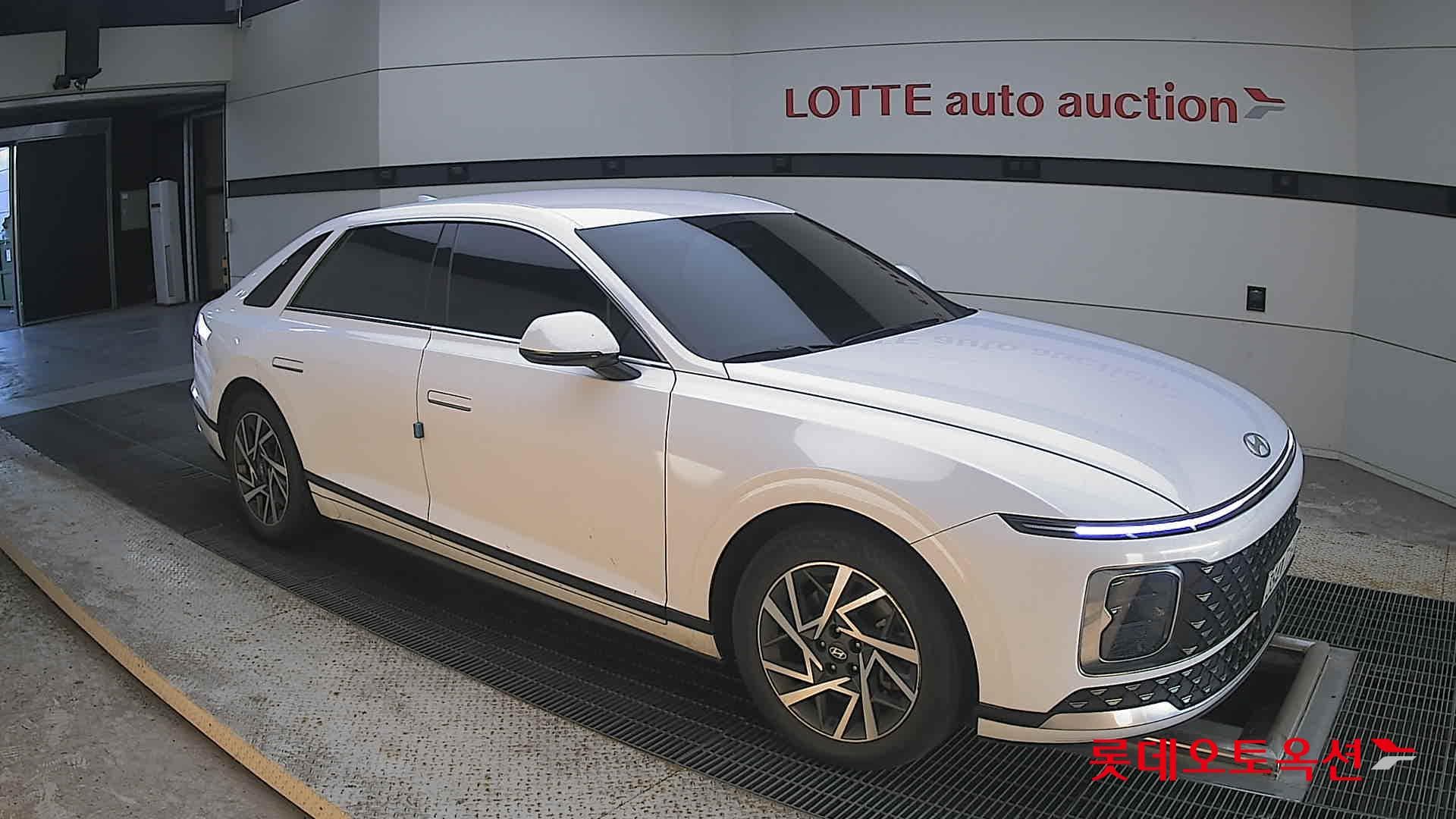 Hyundai - Grandeur | GN7 (L) 3.5 Premium 18