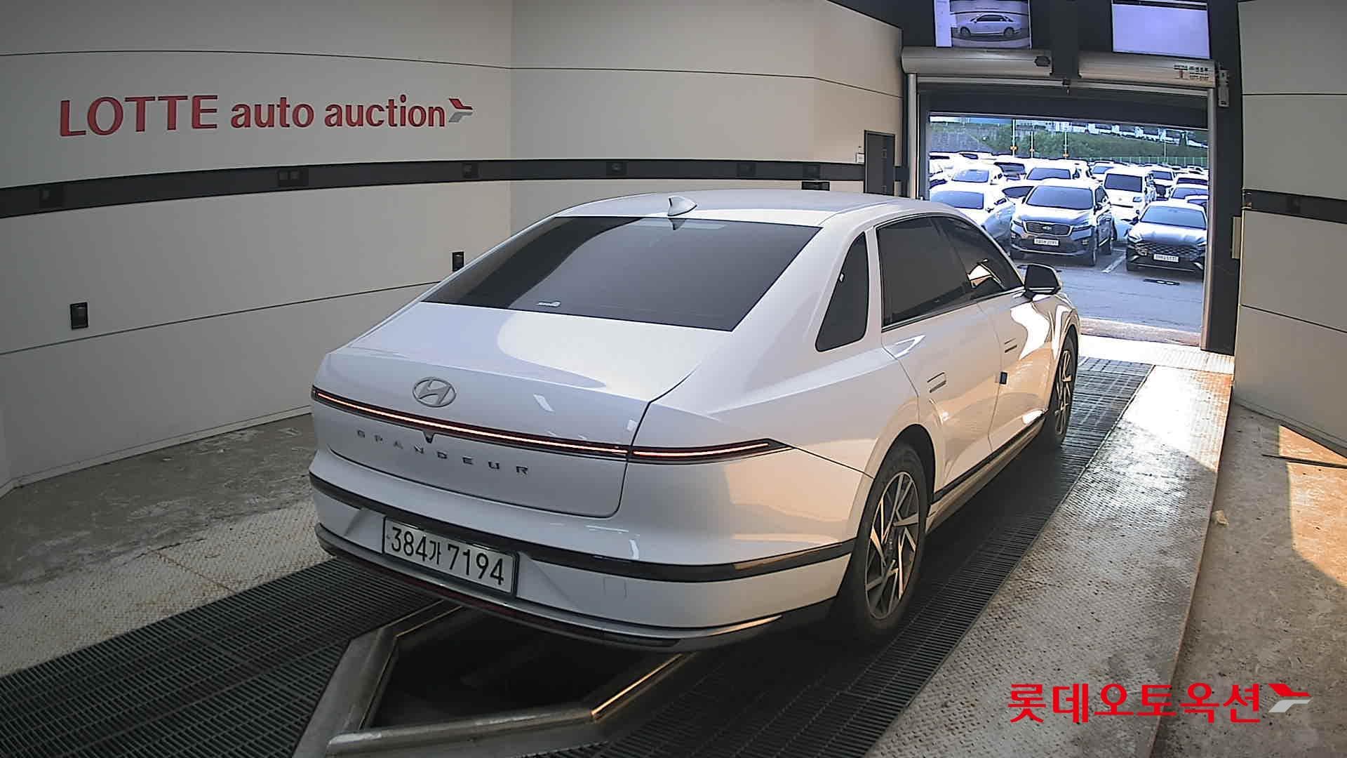 Hyundai - Grandeur | GN7 (L) 3.5 Premium 13