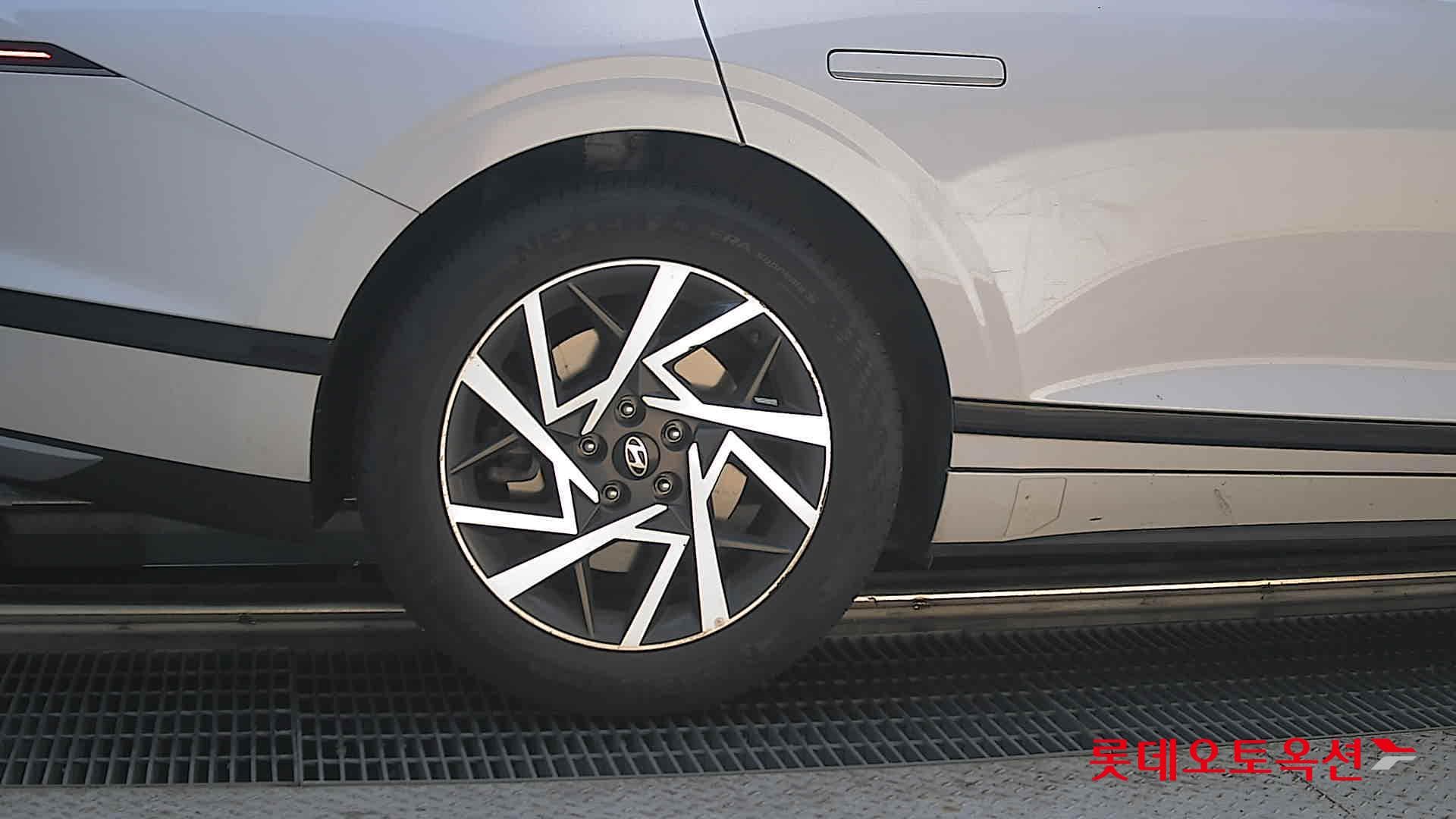 Hyundai - Grandeur | GN7 (L) 3.5 Premium 24