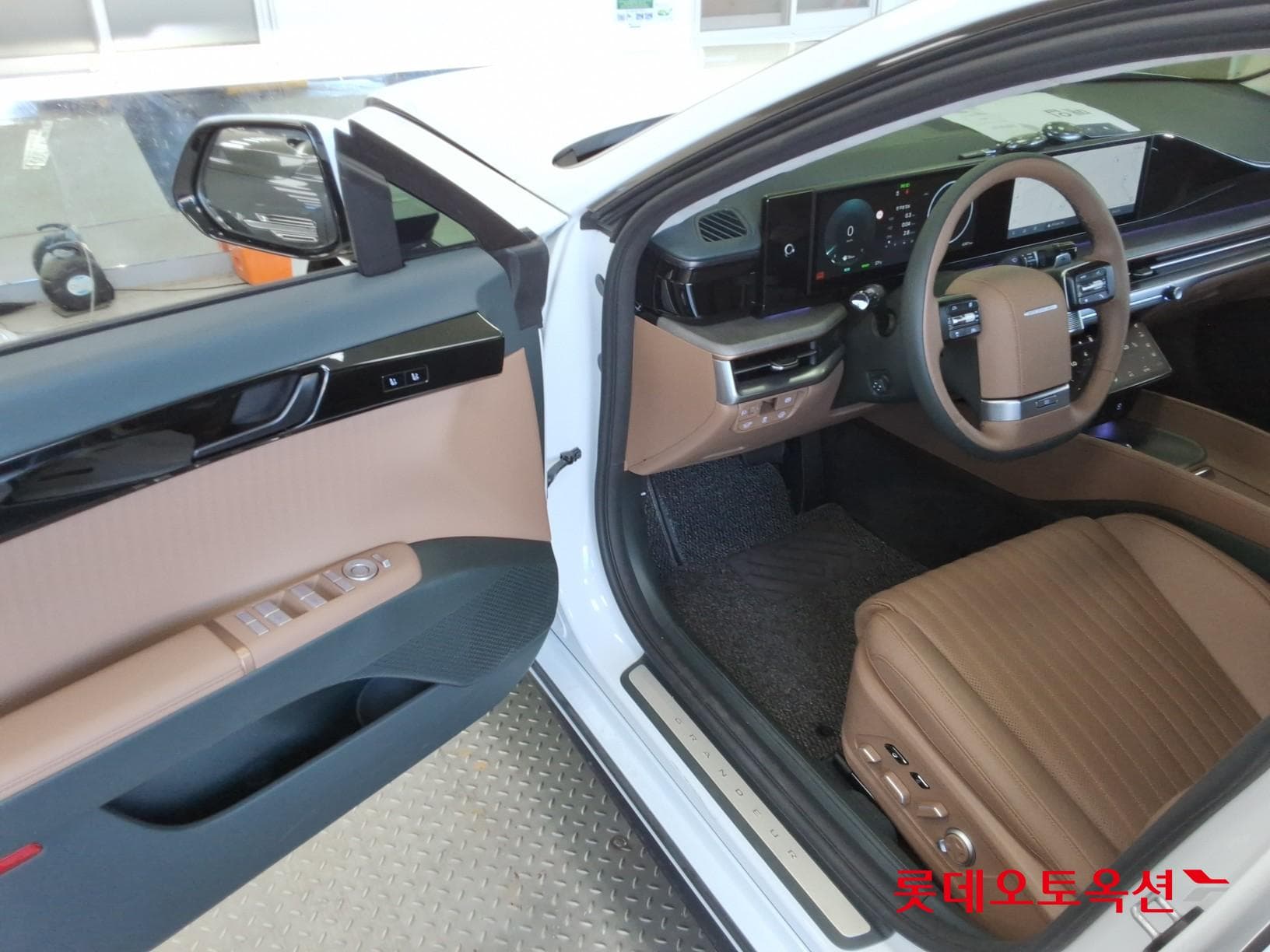 هيونداي - جرانديور (أزيرا) | GN7 (H)1.6T 2WD AT 35
