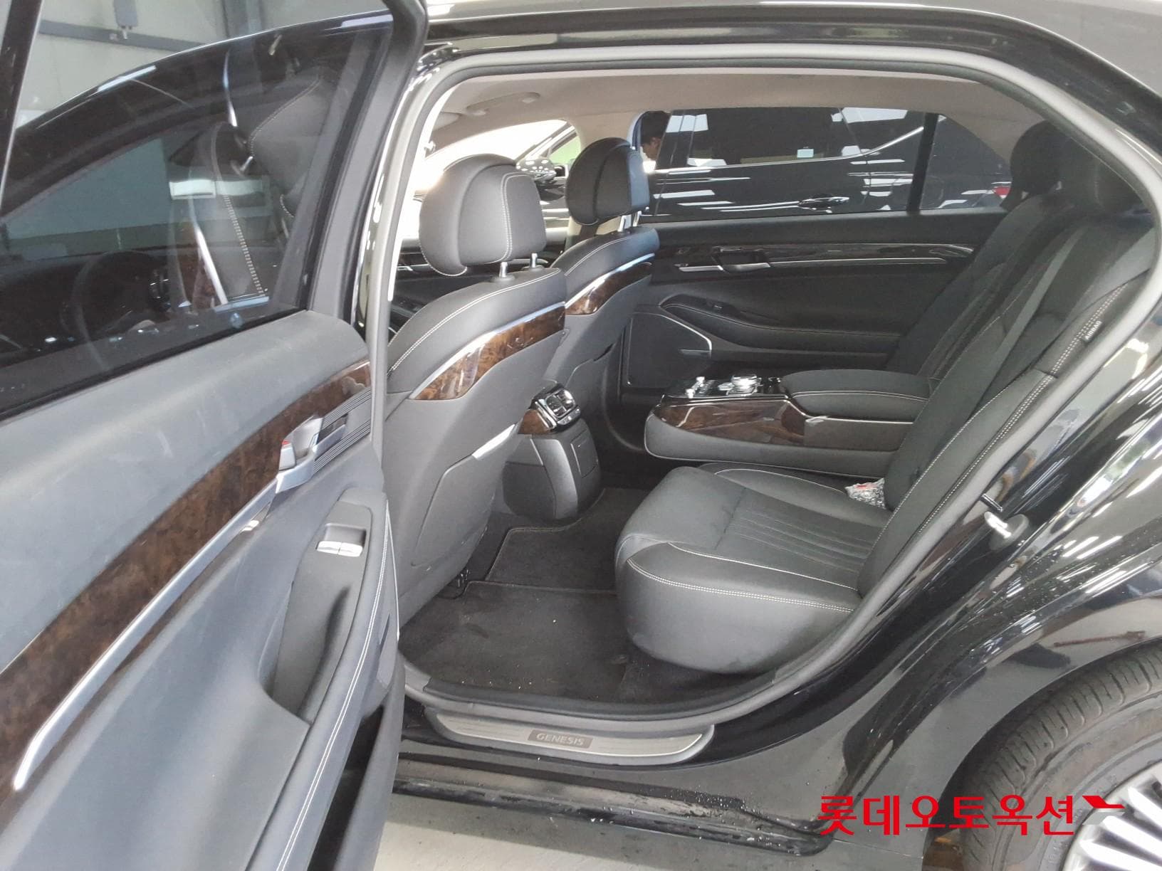 جينيسيس - G90 | (G) 3.3T LUXURY 37