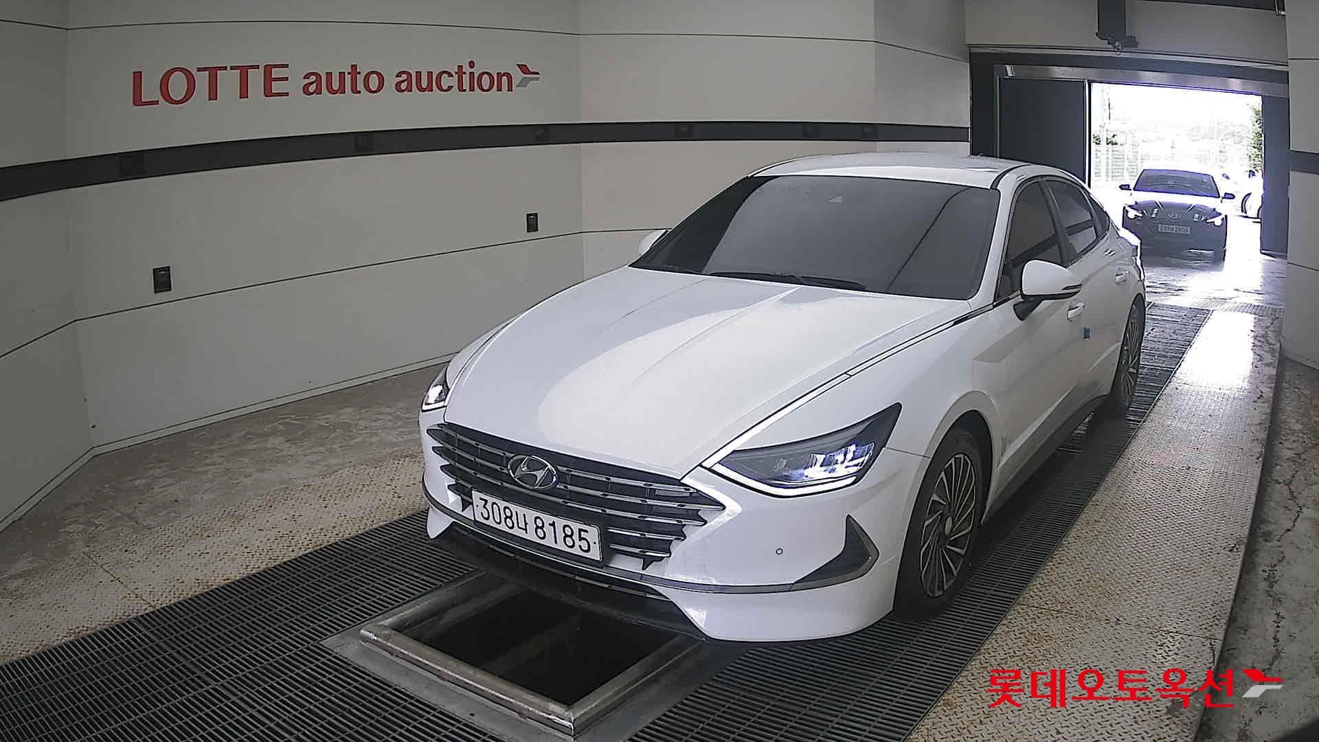 Hyundai - Sonata | DN8 (H) 2.0 Premium Plus 2