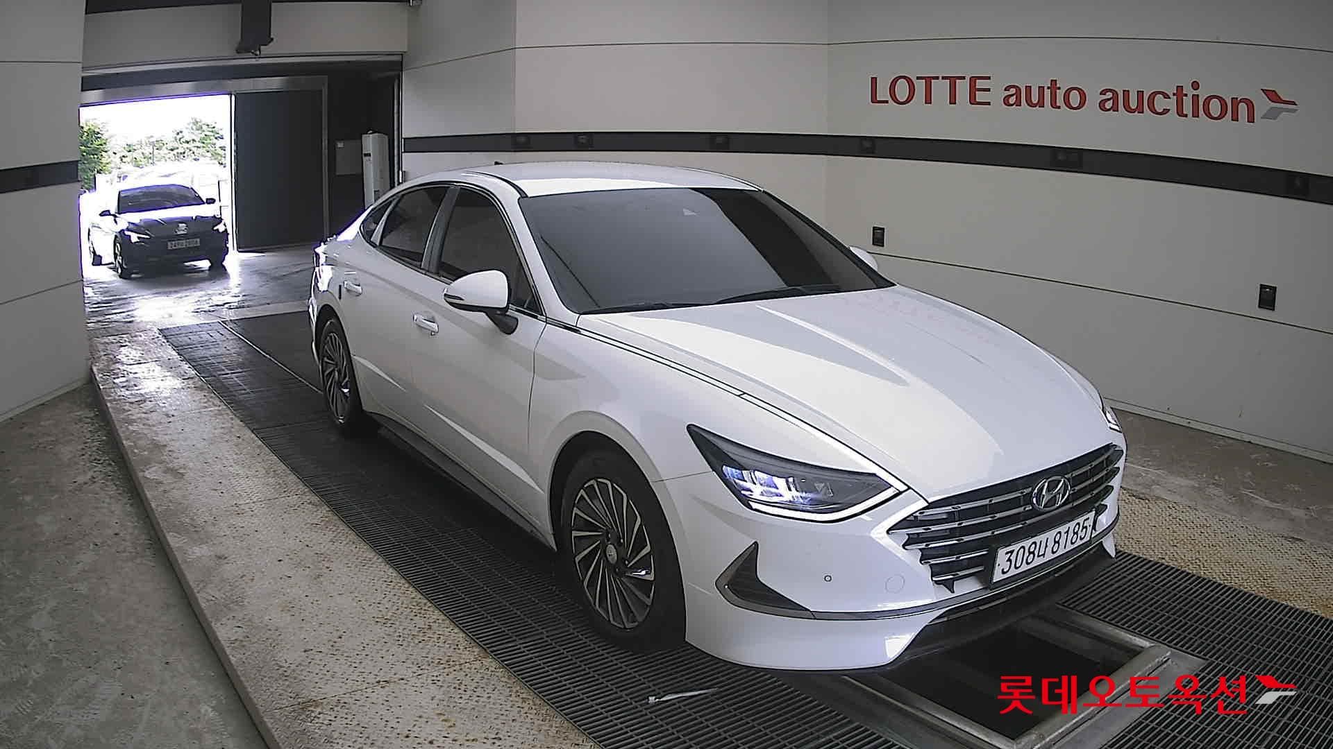 Hyundai - Sonata | DN8 (H) 2.0 Premium Plus 19