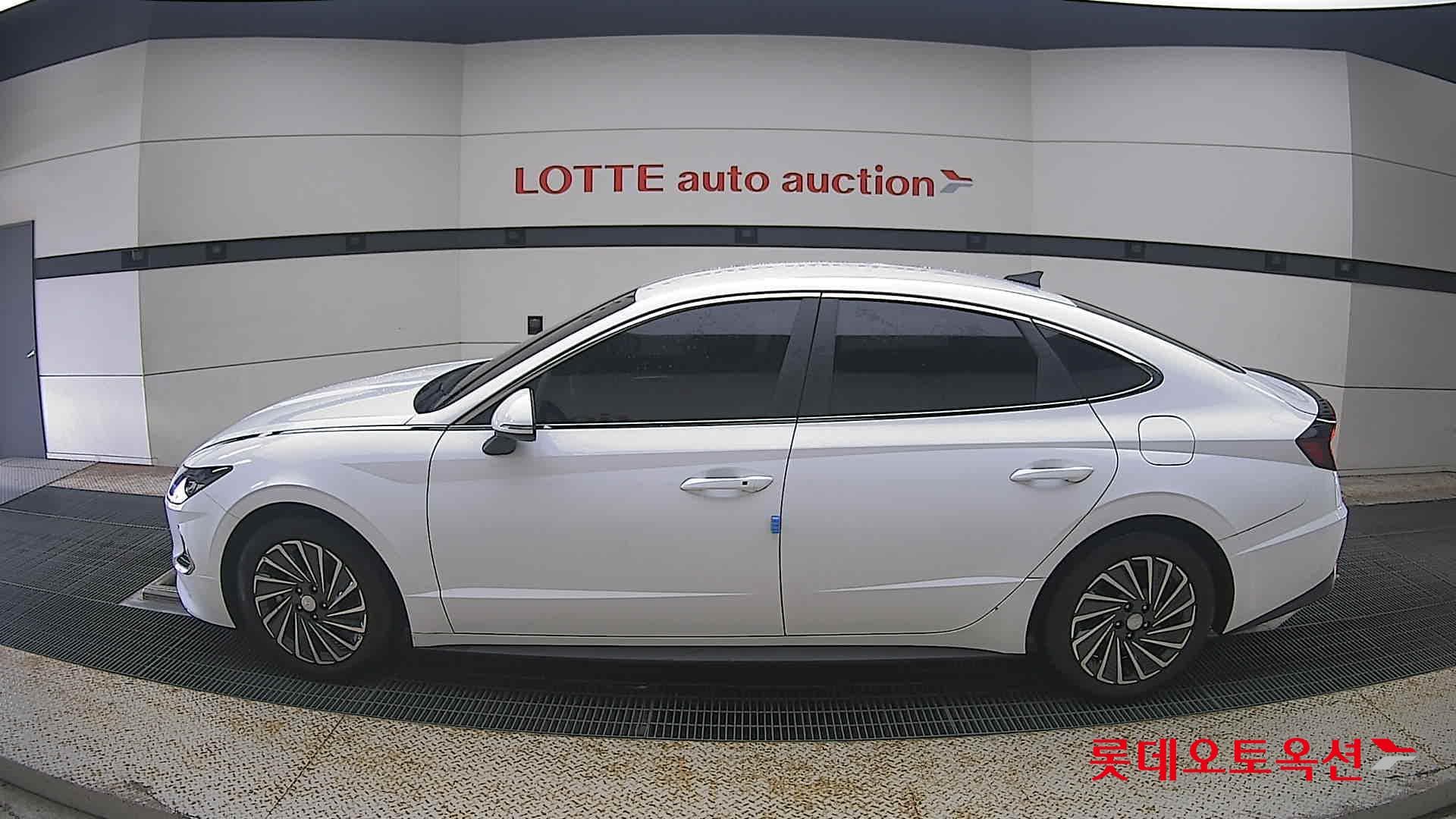 Hyundai - Sonata | DN8 (H) 2.0 Premium Plus 6