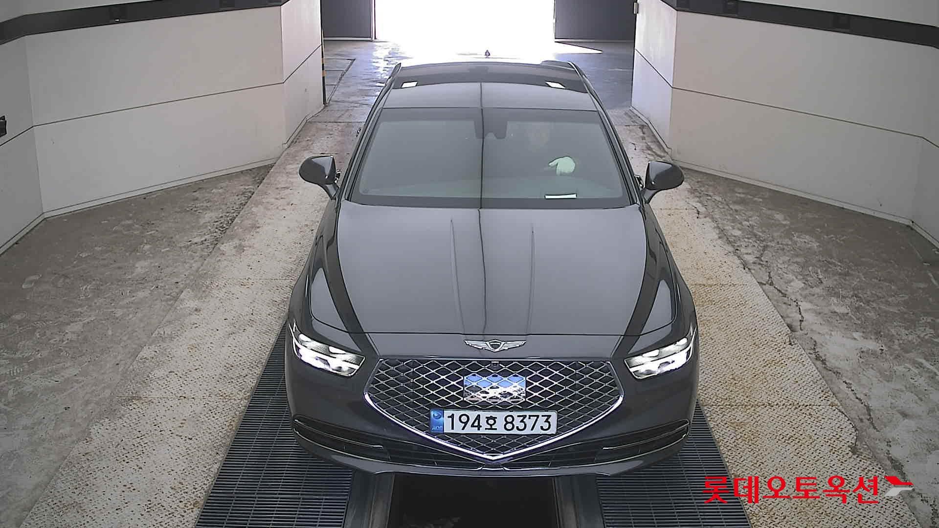 جينيسيس G90