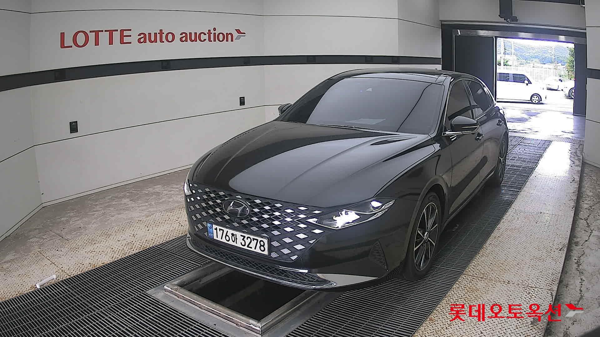 Hyundai - Grandeur | THE NEW (L) 3.0 Premium 2