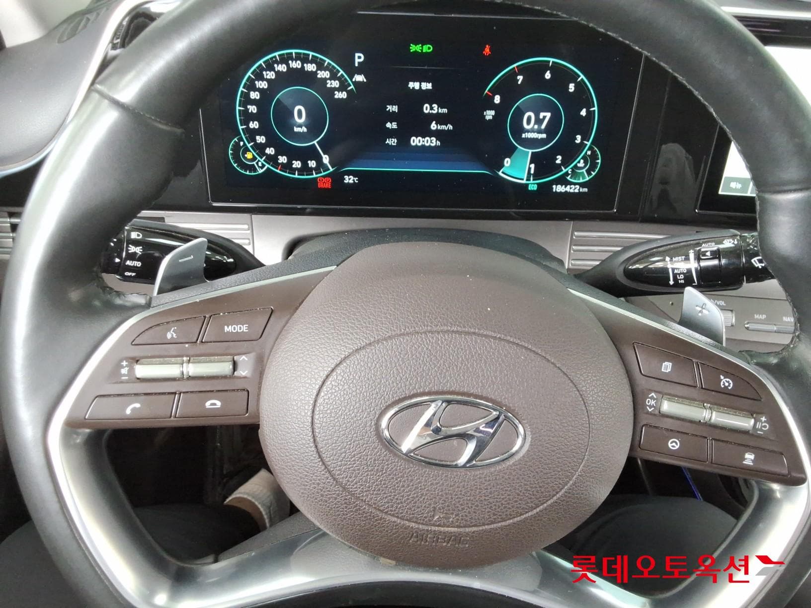 Hyundai - Grandeur | THE NEW (L) 3.0 Premium 29