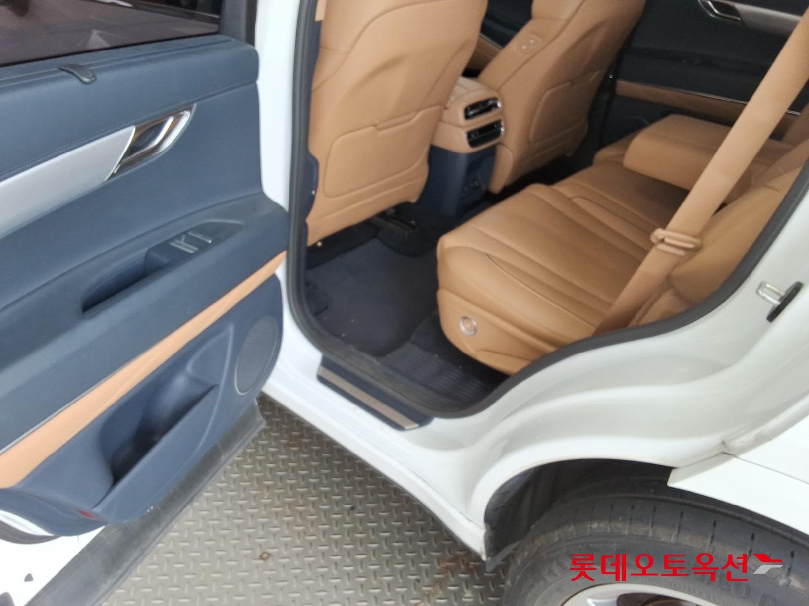 جينيسيس - GV80 | (G) 2.5T 2WD 5Seater 36