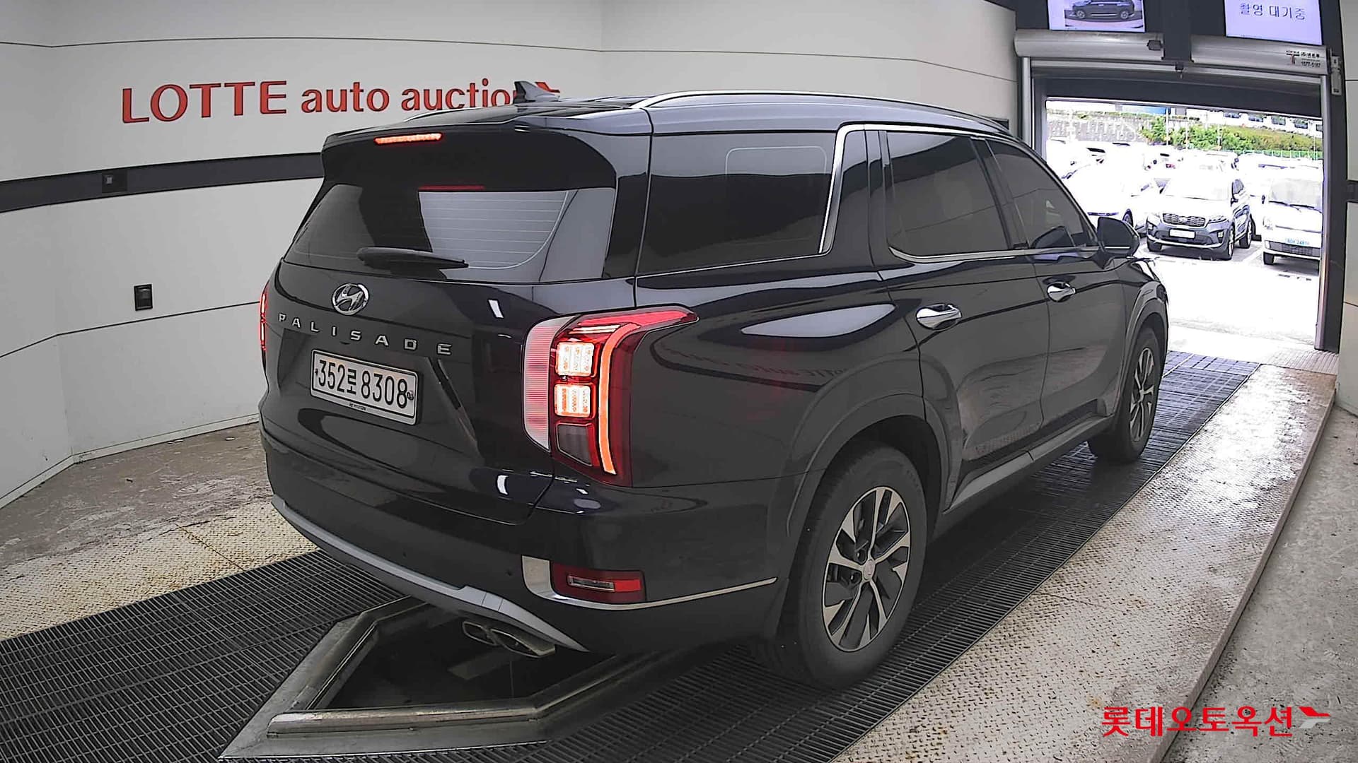 Hyundai - Palisade | (D) 2.2 Exclusive 2WD 8 12