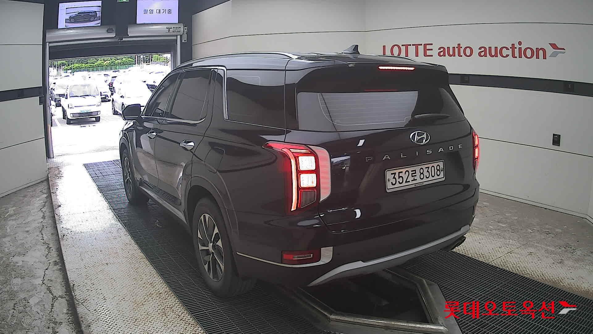 Hyundai - Palisade | (D) 2.2 Exclusive 2WD 8 9