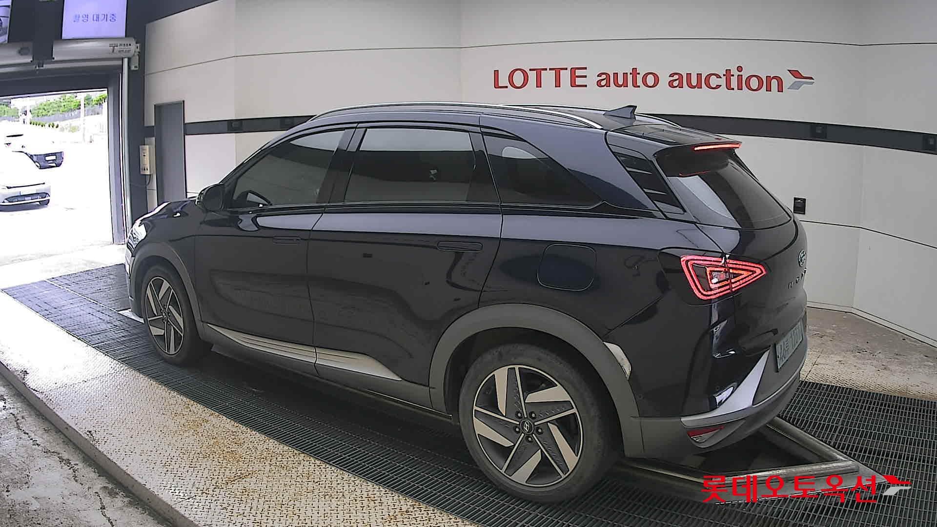 Hyundai - Nexo | (S) PREMIUM 8
