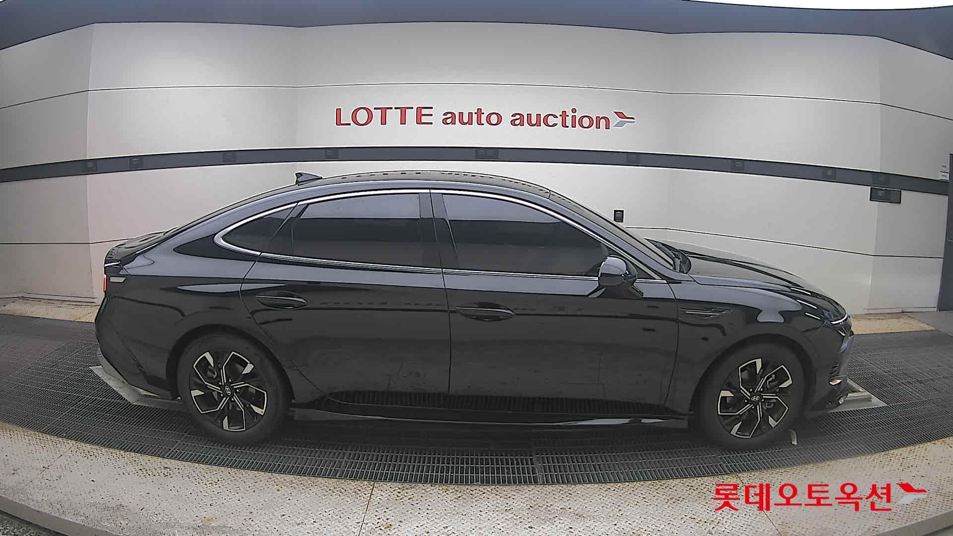 Hyundai - Sonata | DN8 TheEdge (G)2.0 Premium 2WD AT 16