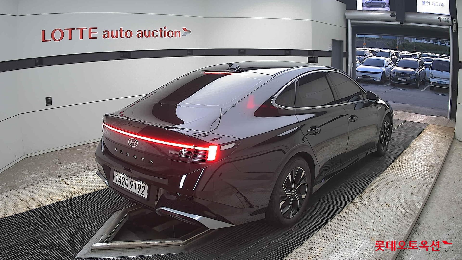 Hyundai - Sonata | DN8 TheEdge (G)2.0 Premium 2WD AT 12