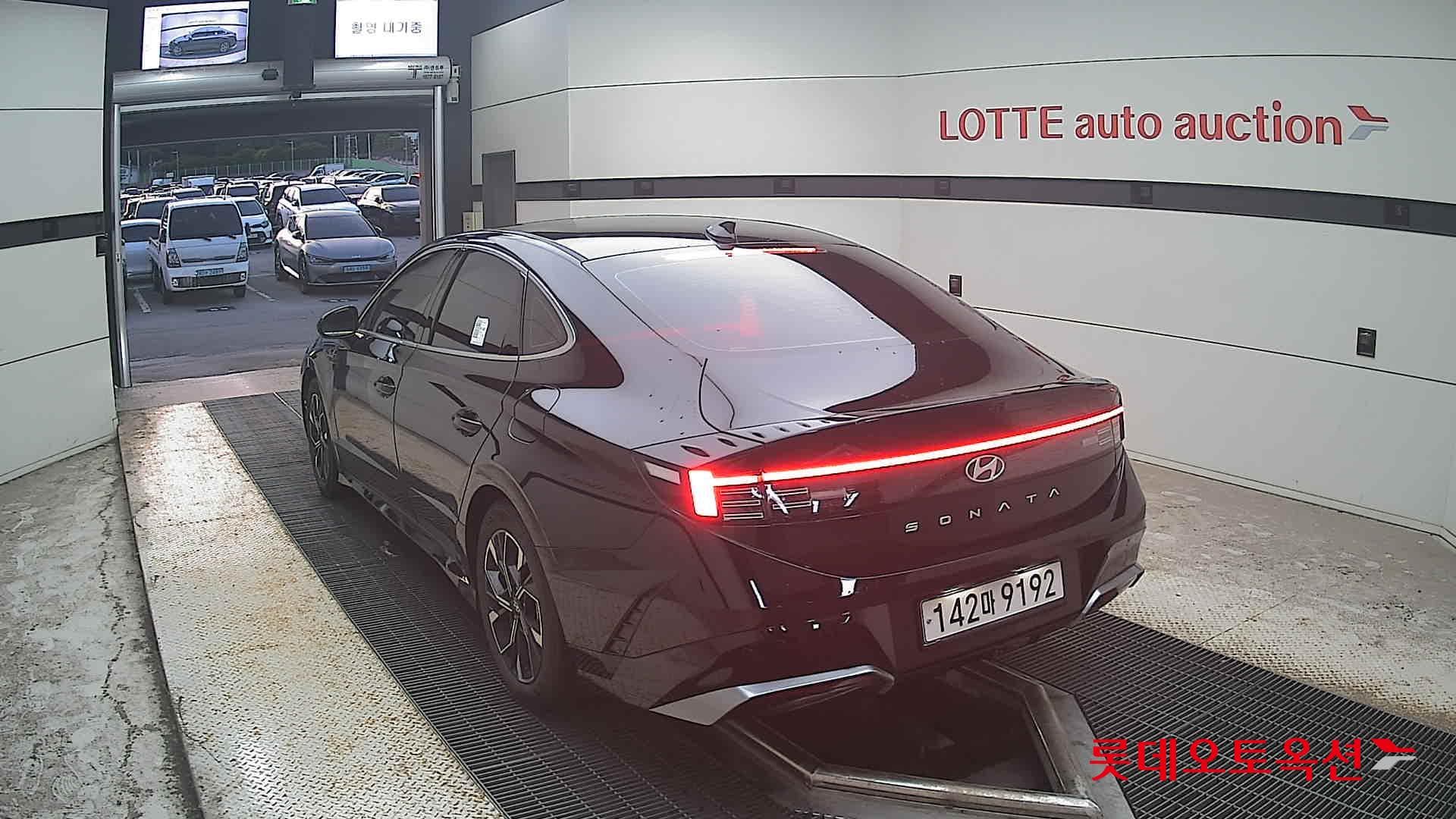Hyundai - Sonata | DN8 TheEdge (G)2.0 Premium 2WD AT 9
