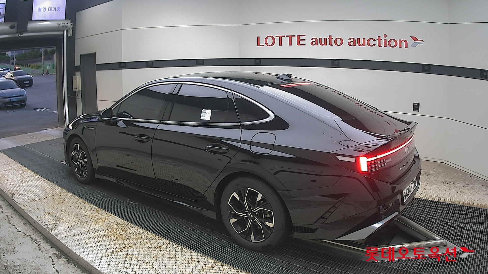 Hyundai - Sonata | DN8 TheEdge (G)2.0 Premium 2WD AT 8