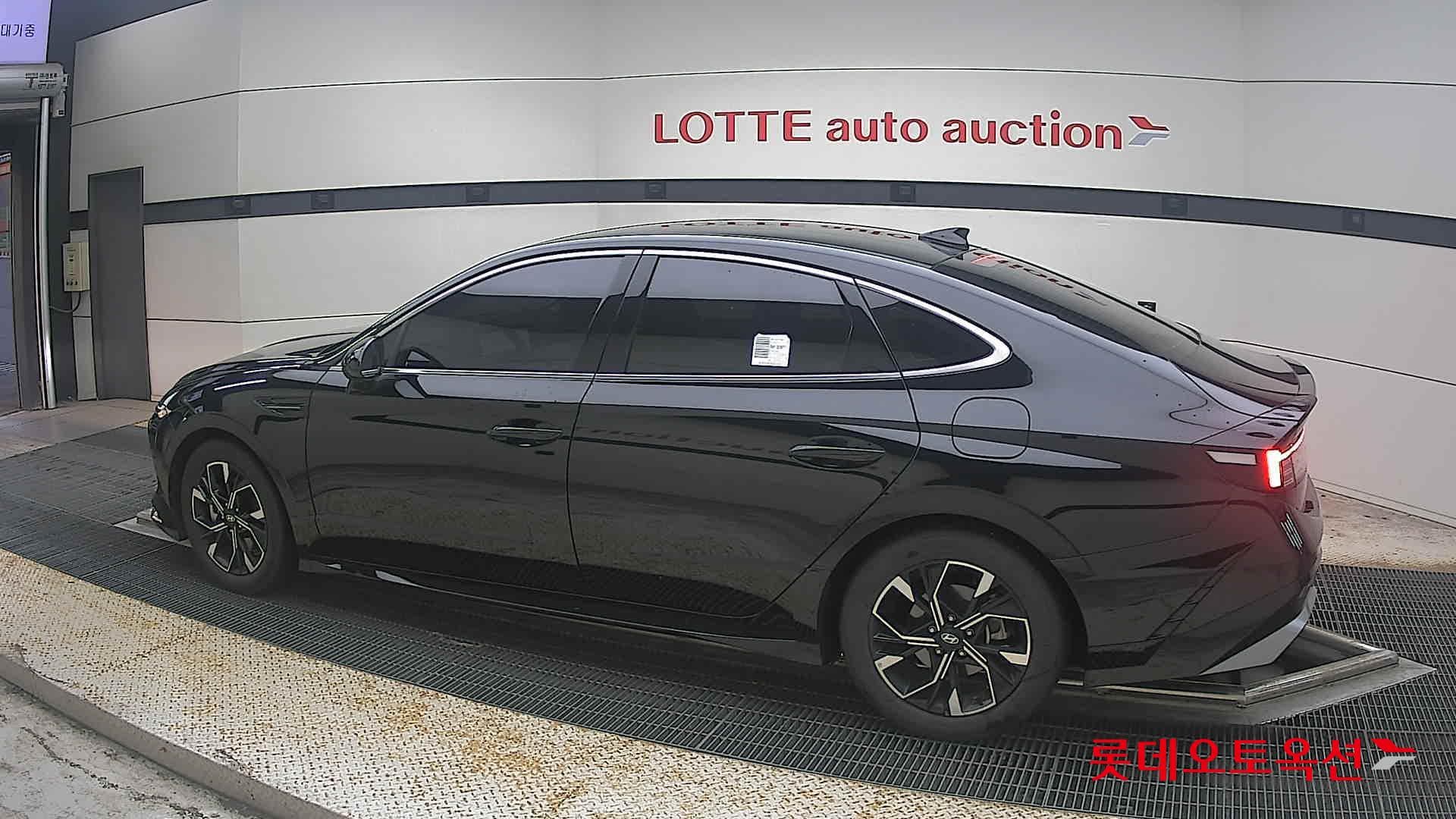 Hyundai - Sonata | DN8 TheEdge (G)2.0 Premium 2WD AT 7