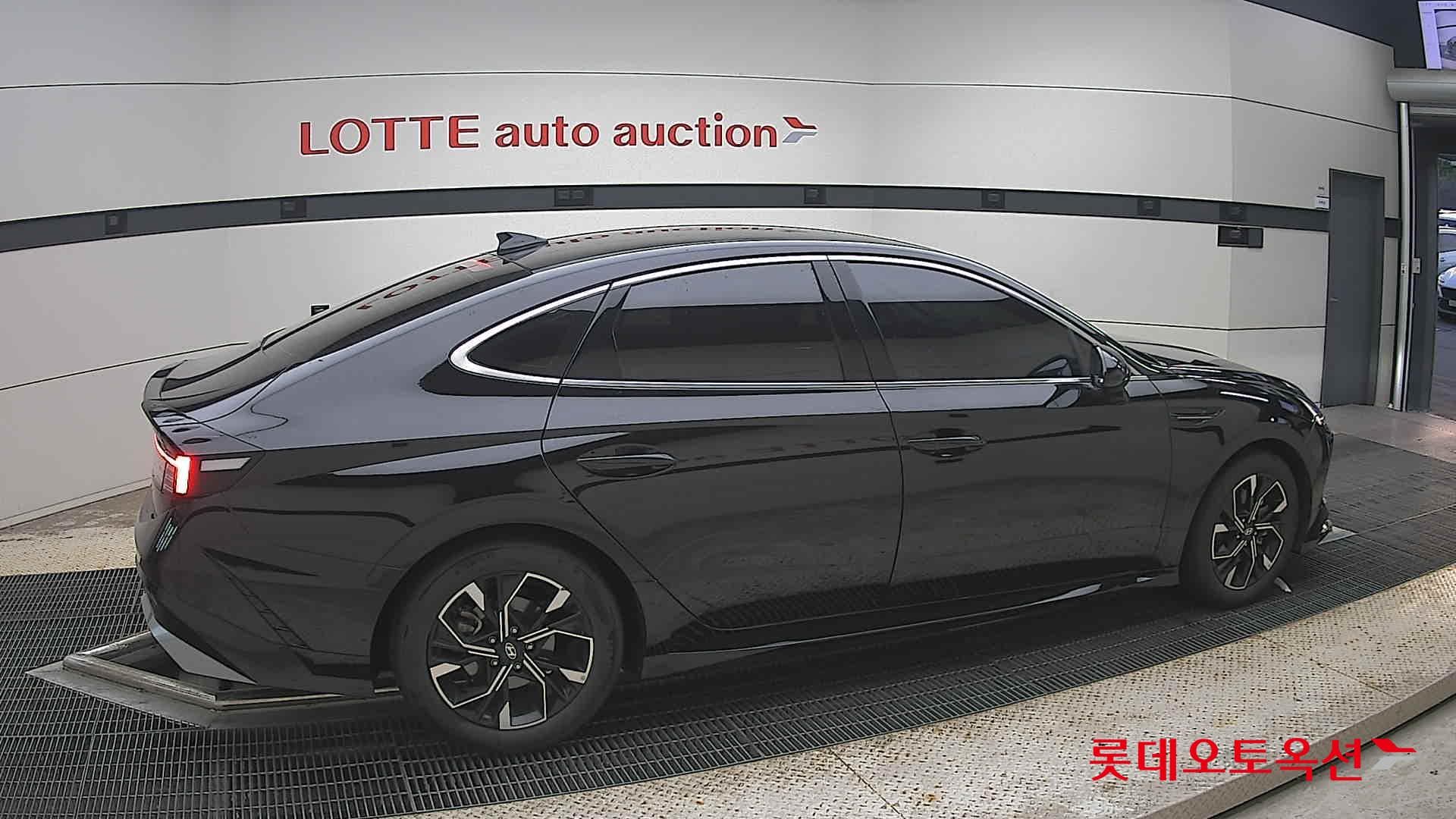 Hyundai - Sonata | DN8 TheEdge (G)2.0 Premium 2WD AT 15