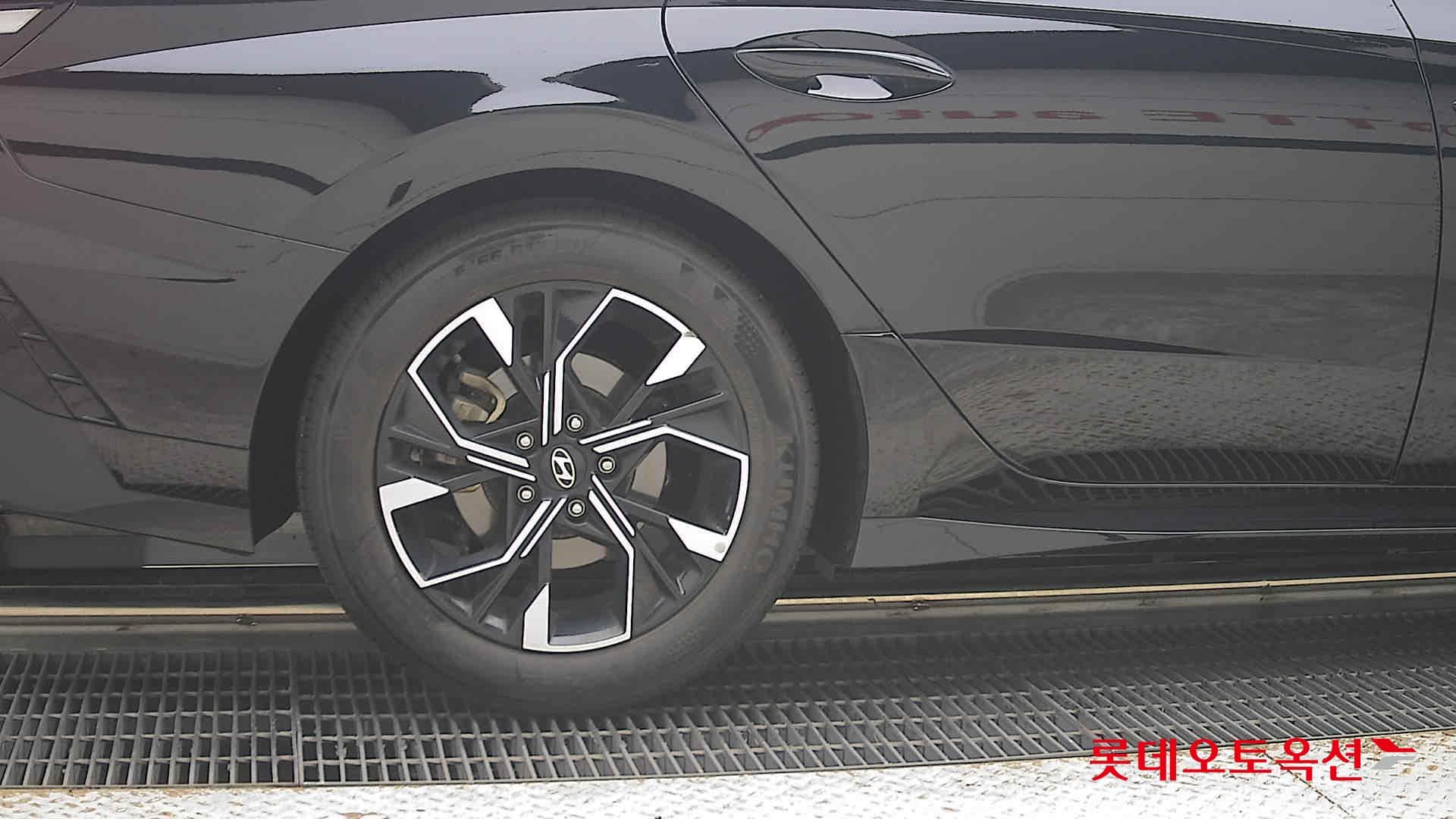 Hyundai - Sonata | DN8 TheEdge (G)2.0 Premium 2WD AT 24