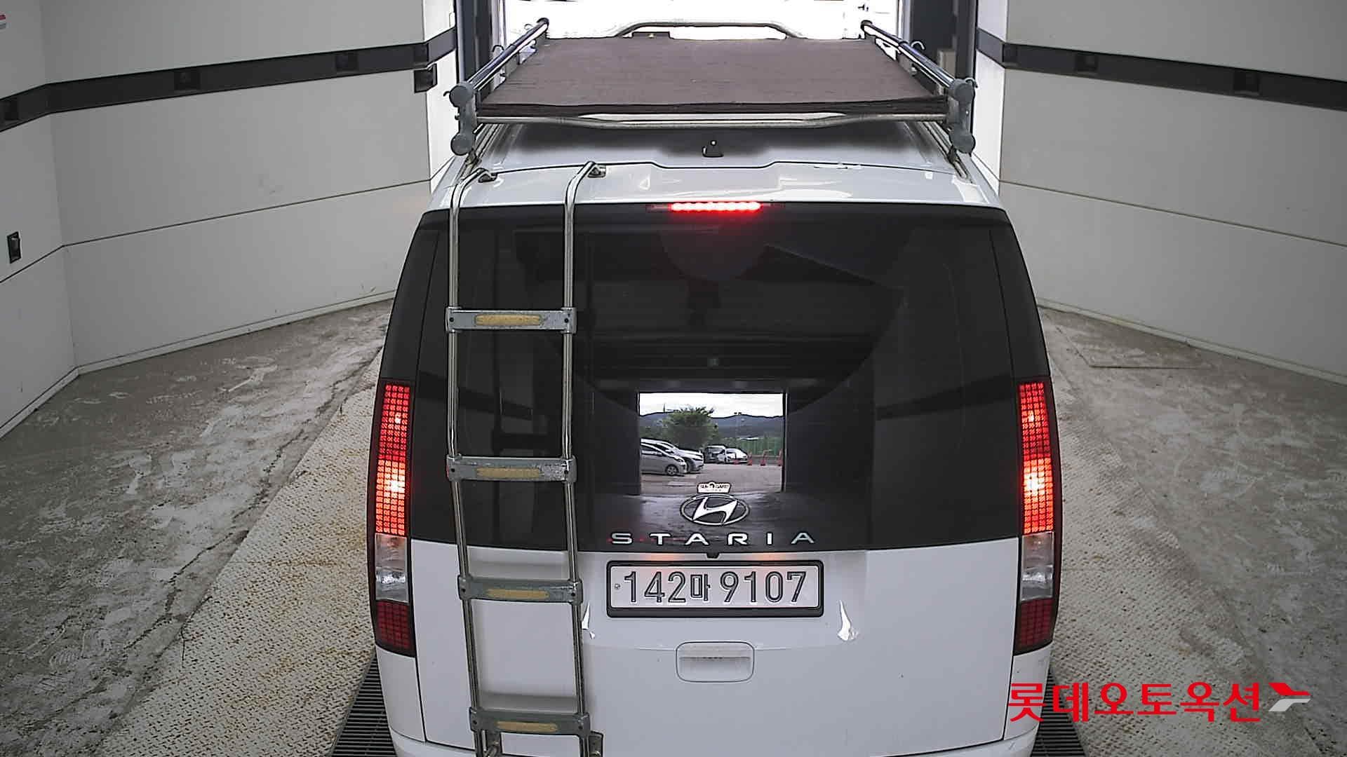Hyundai - Staria | (D) 2.2 Tourer 9Seater Modern 11