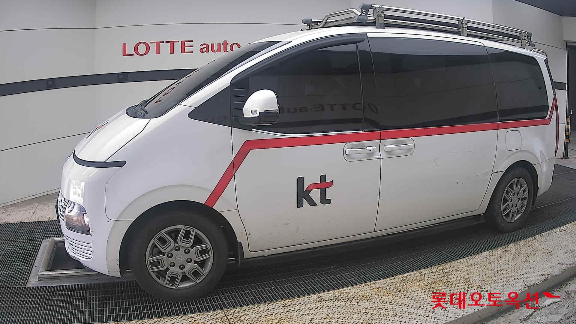 Hyundai - Staria | (D) 2.2 Tourer 9Seater Modern 5