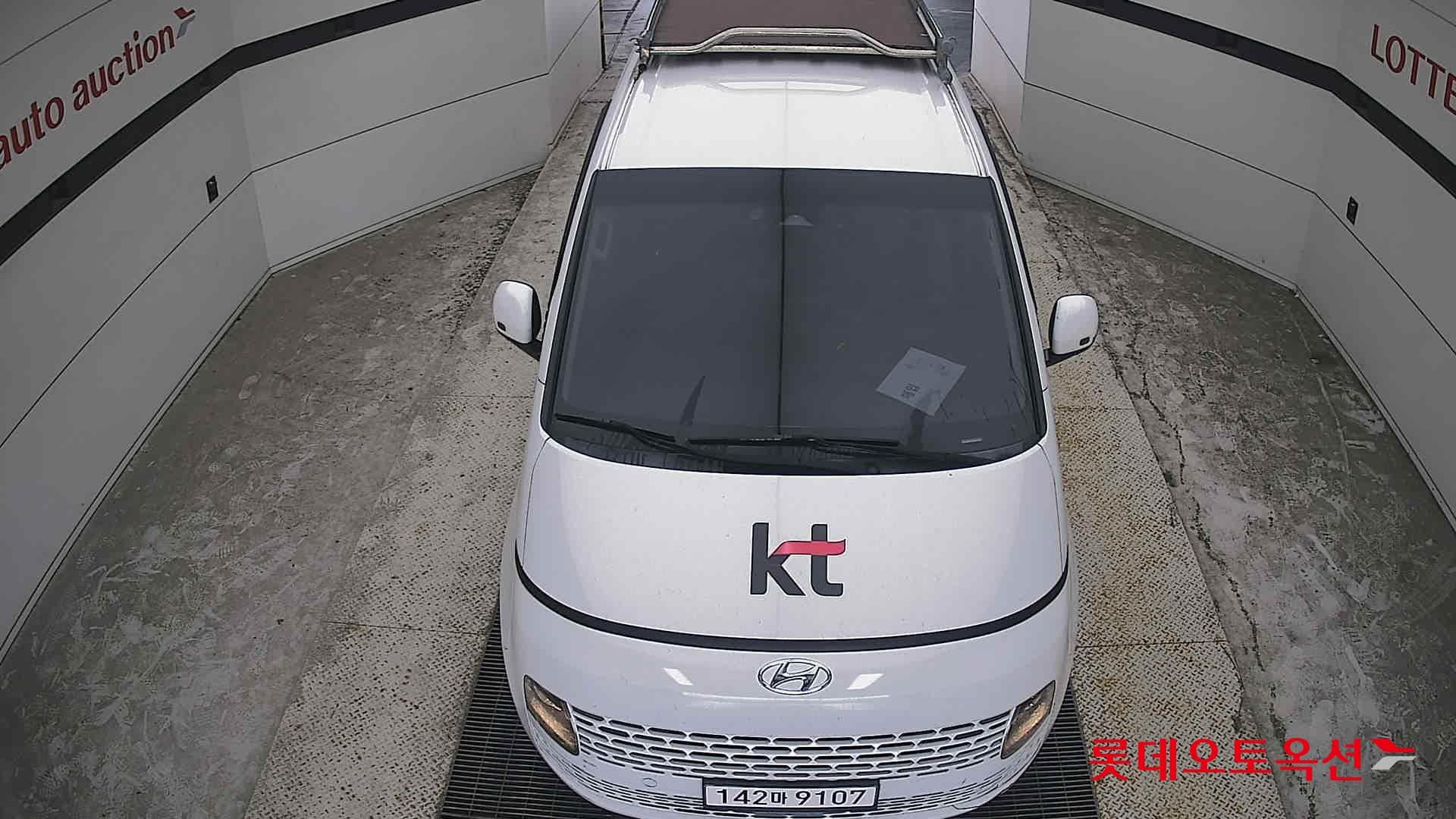 Hyundai - Staria | (D) 2.2 Tourer 9Seater Modern 25