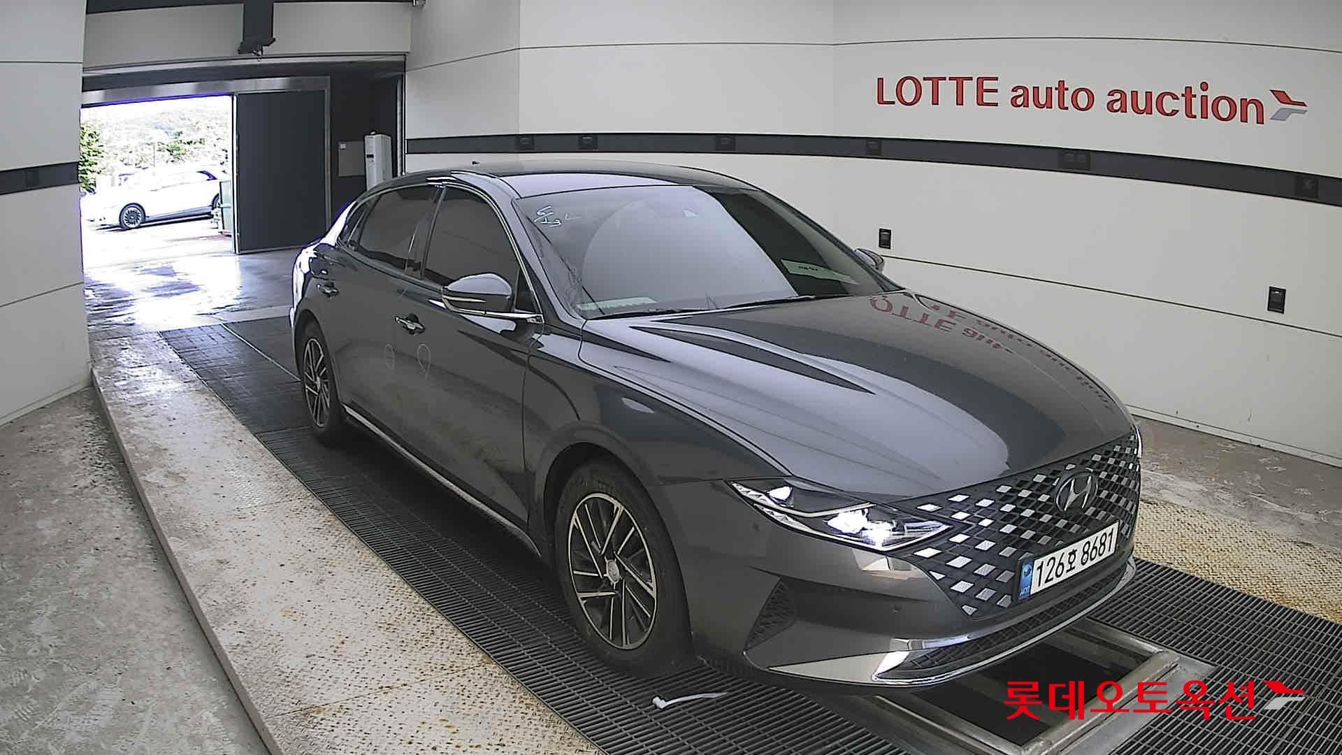 Hyundai - Grandeur | THE NEW (G) 2.5 Premium 19