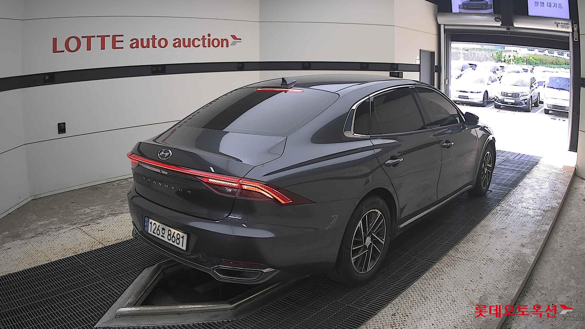 Hyundai - Grandeur | THE NEW (G) 2.5 Premium 12