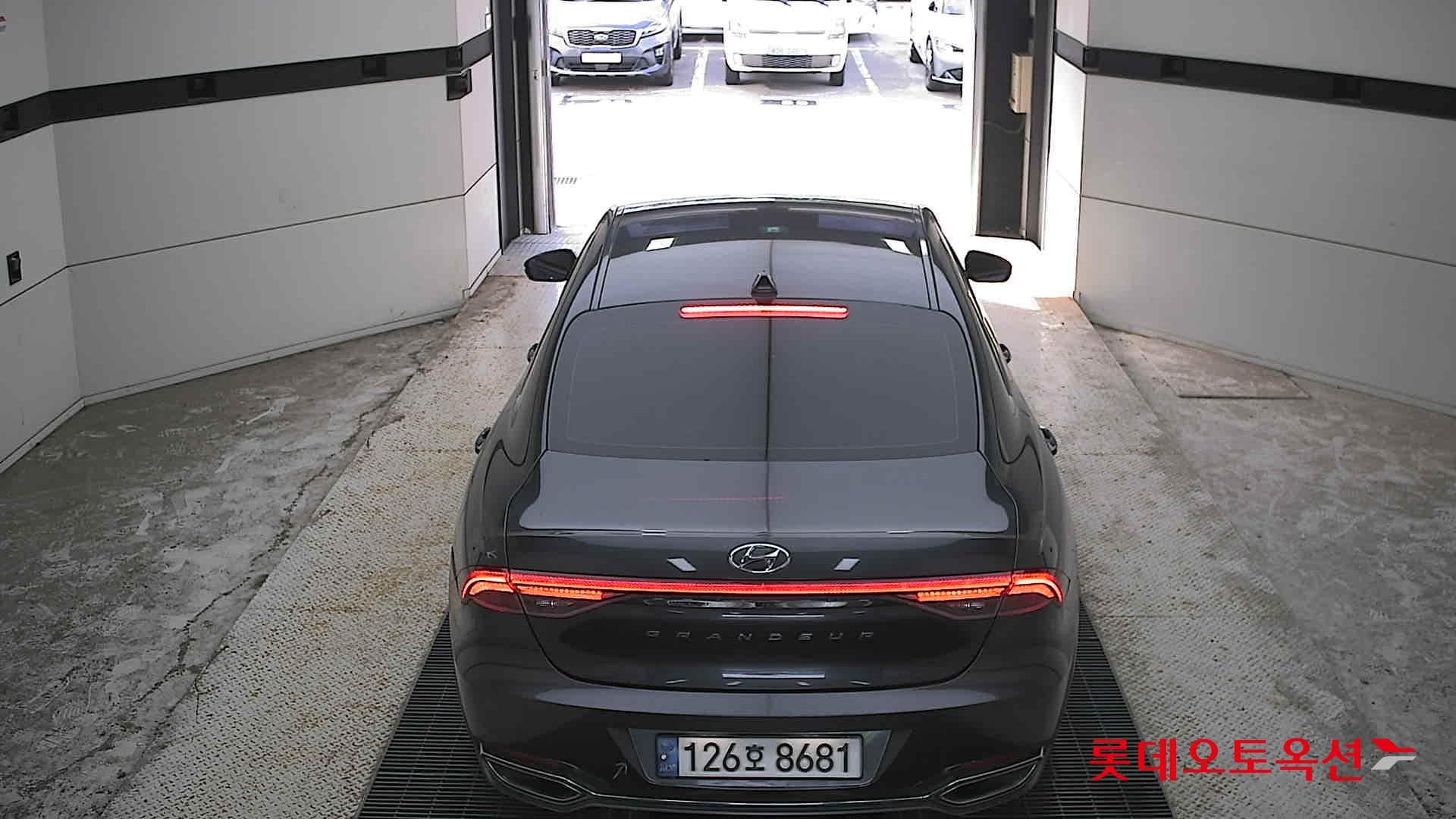 Hyundai - Grandeur | THE NEW (G) 2.5 Premium 11