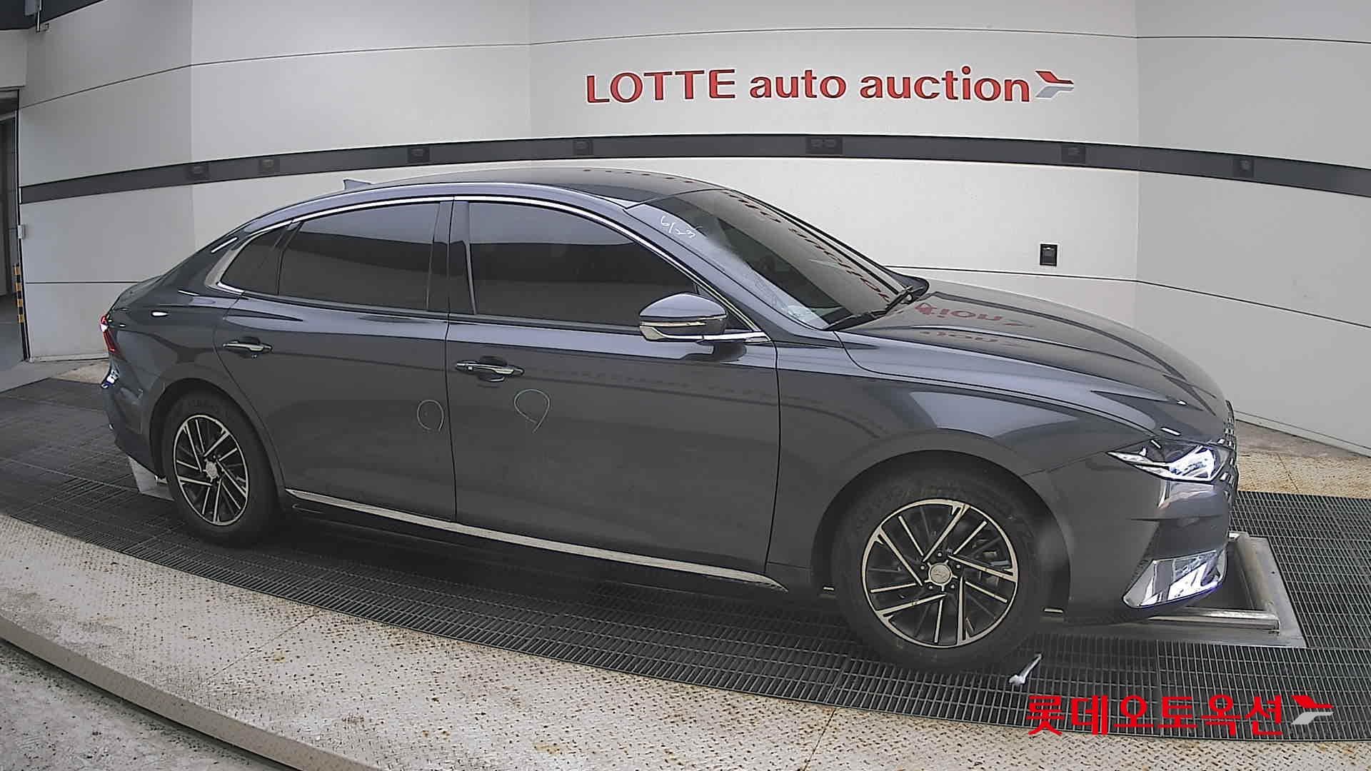 Hyundai - Grandeur | THE NEW (G) 2.5 Premium 17