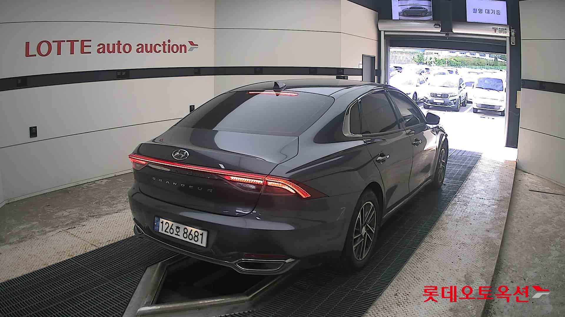 Hyundai - Grandeur | THE NEW (G) 2.5 Premium 13