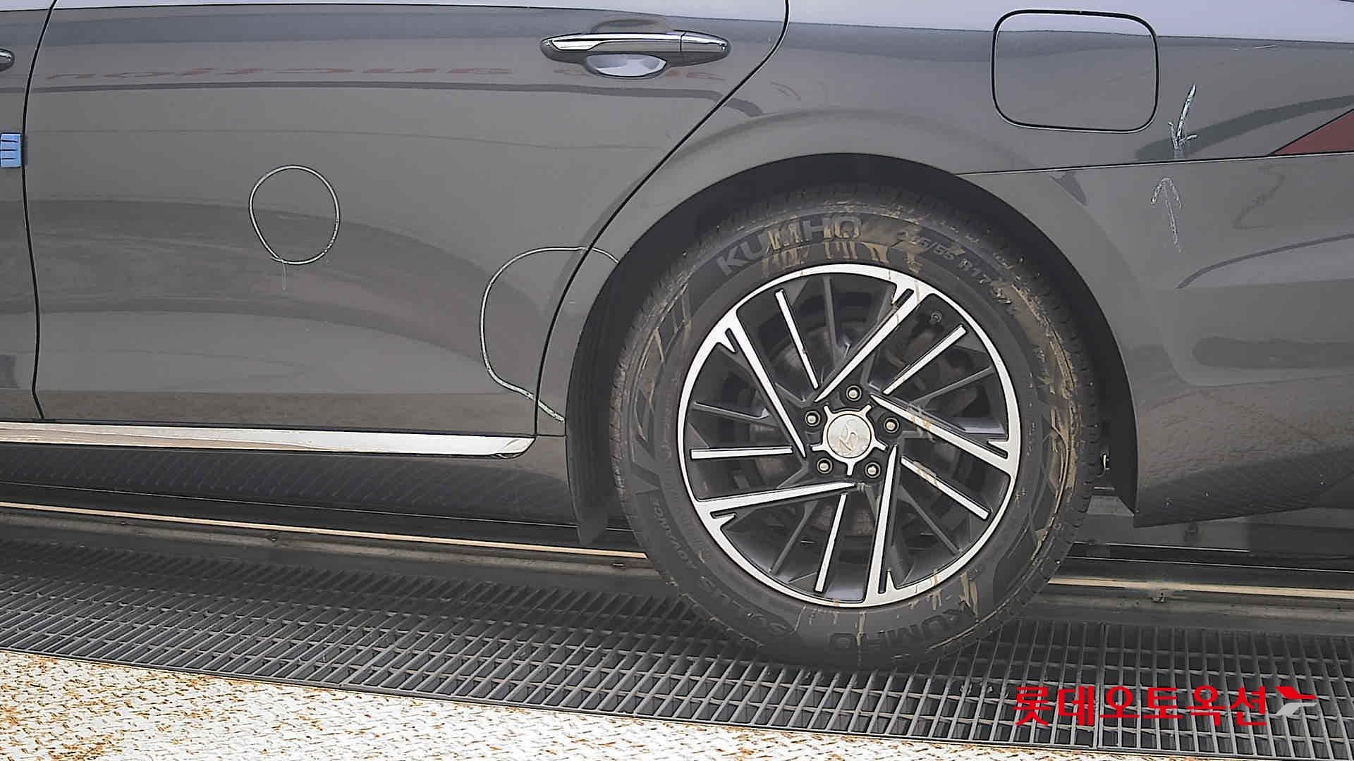 Hyundai - Grandeur | THE NEW (G) 2.5 Premium 22