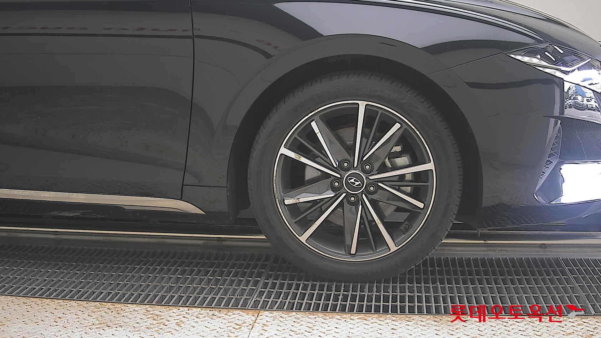 Hyundai - Grandeur | THE NEW (G) 2.5 23