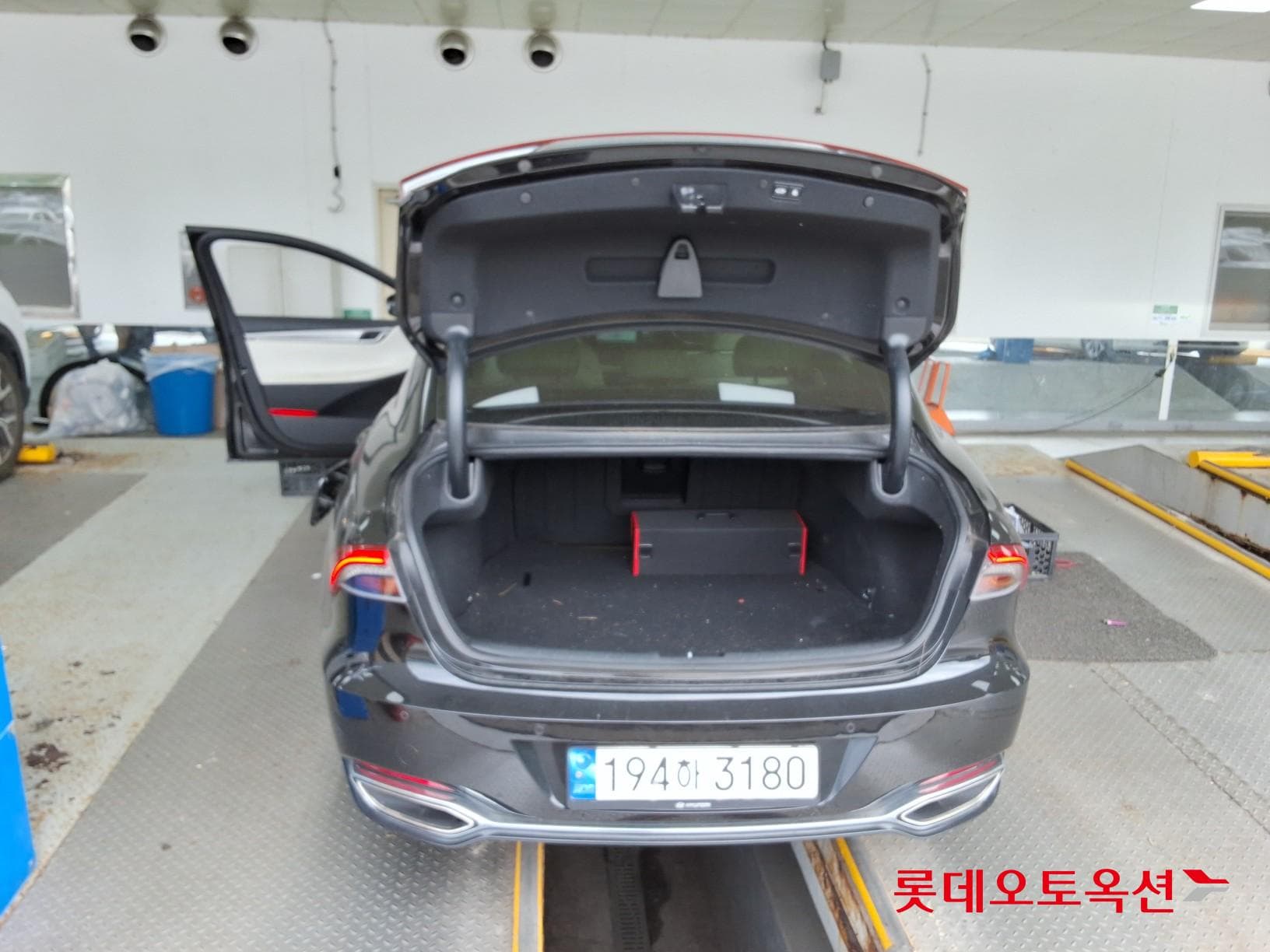 Hyundai - Grandeur | THE NEW (G) 2.5 38