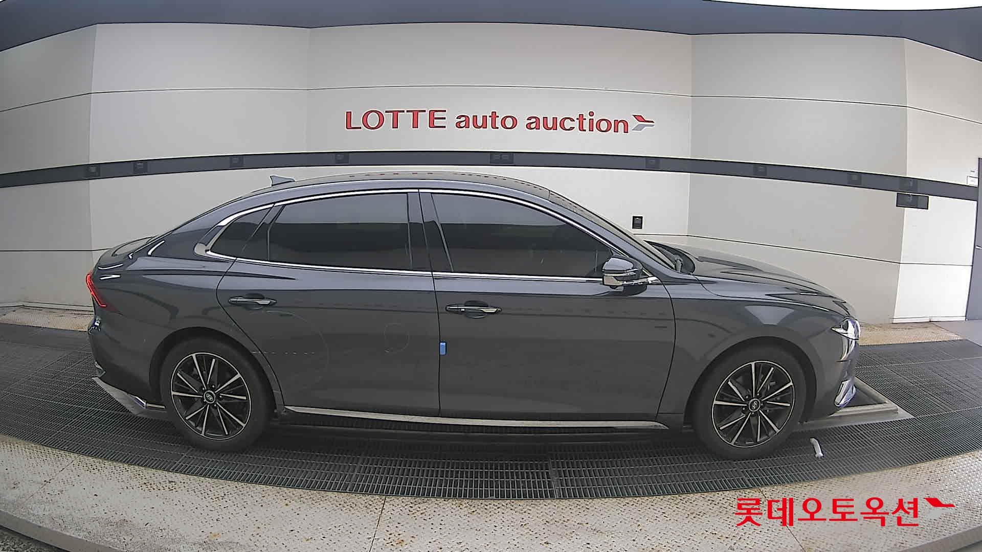 Hyundai - Grandeur | THE NEW (G) 2.5 Exclusive 16