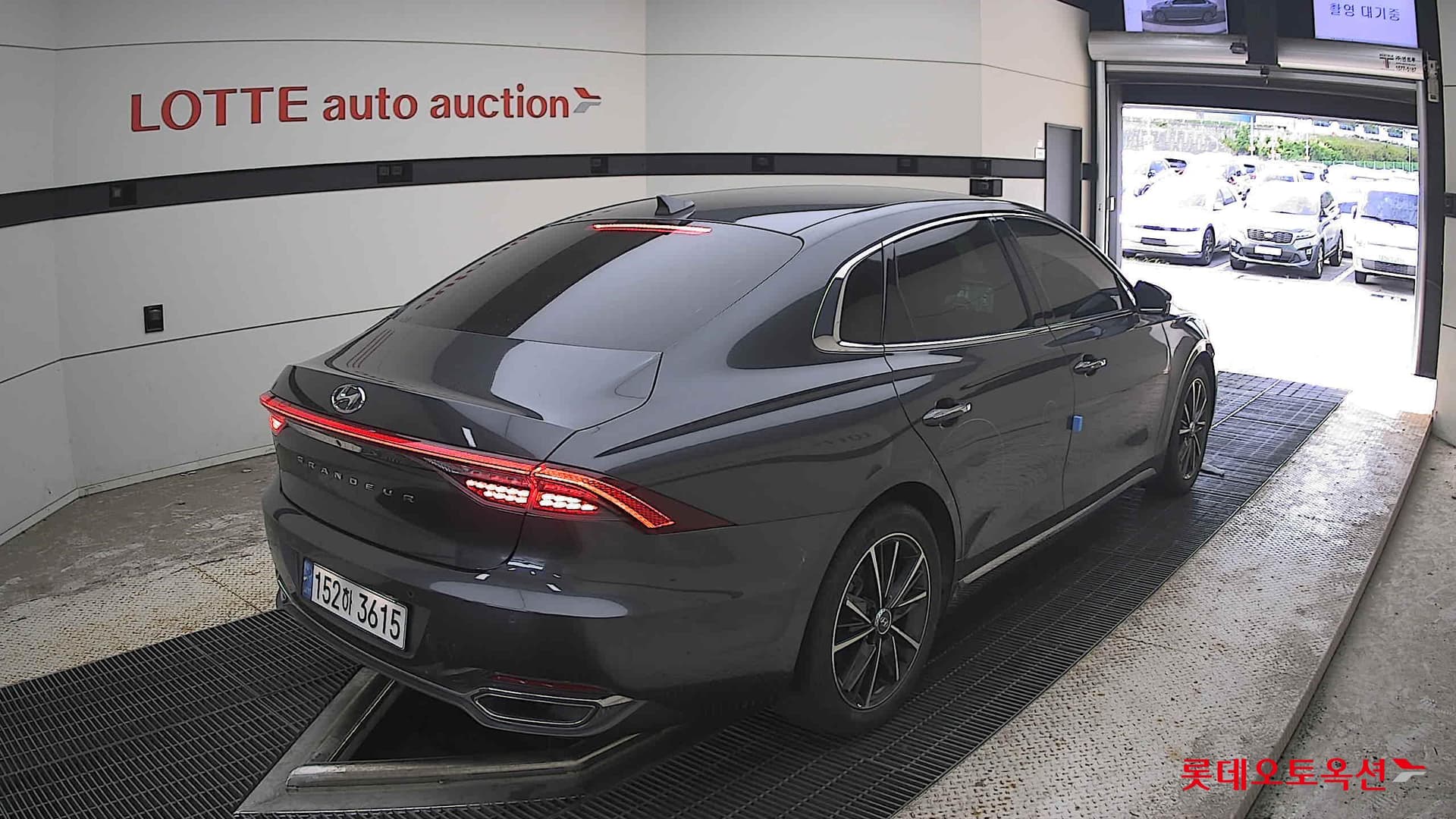Hyundai - Grandeur | THE NEW (G) 2.5 Exclusive 12