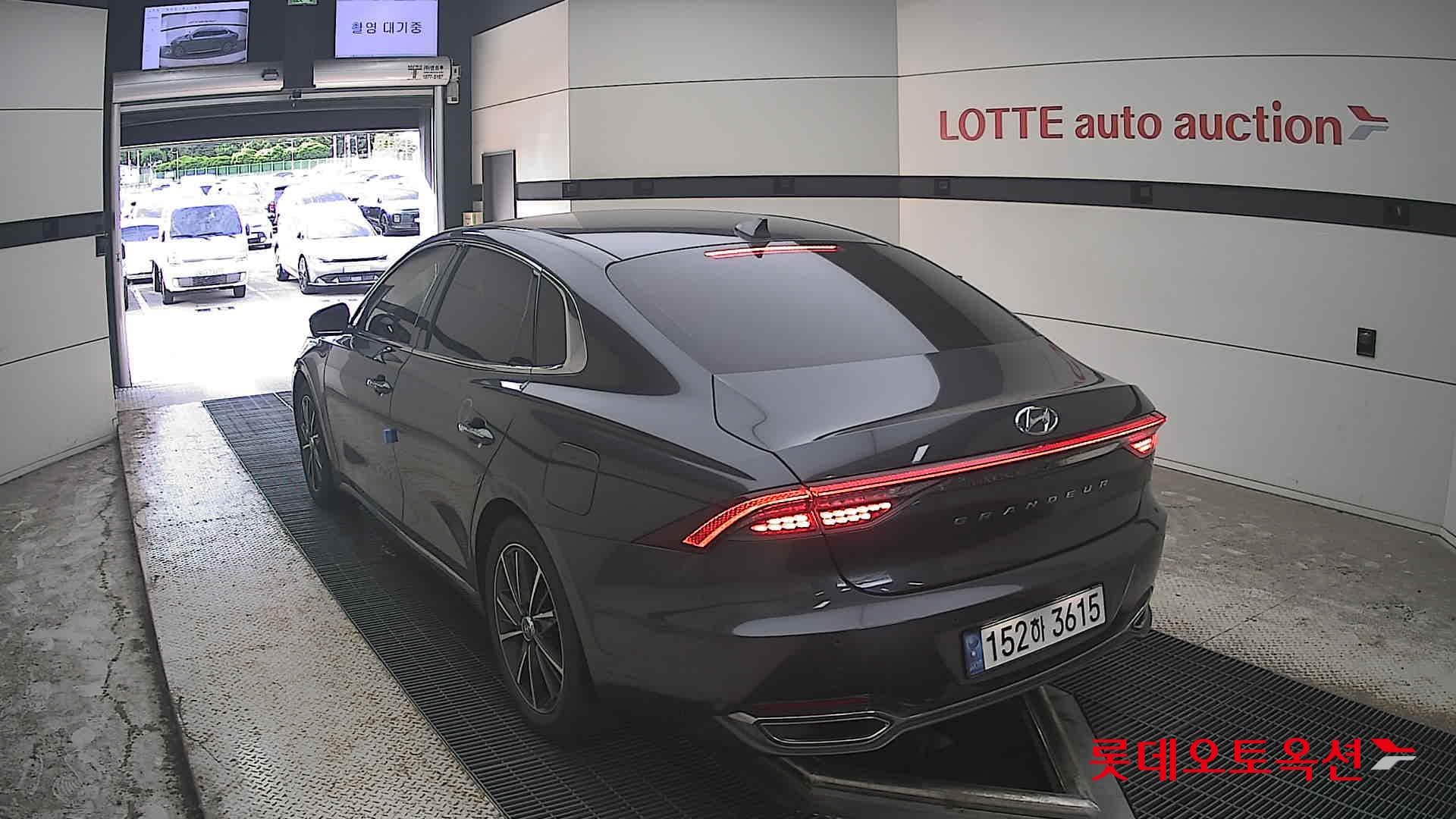 Hyundai - Grandeur | THE NEW (G) 2.5 Exclusive 9