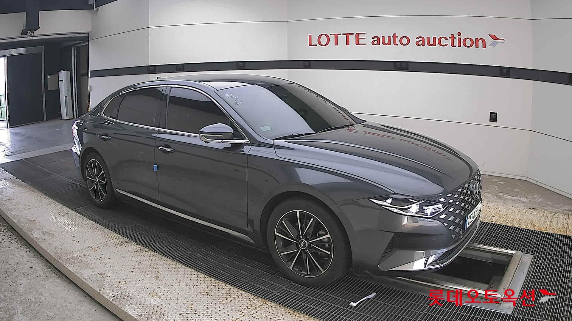 Hyundai - Grandeur | THE NEW (G) 2.5 Exclusive 18