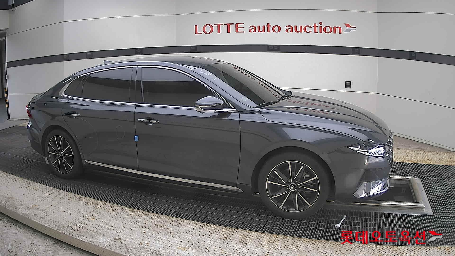 Hyundai - Grandeur | THE NEW (G) 2.5 Exclusive 17