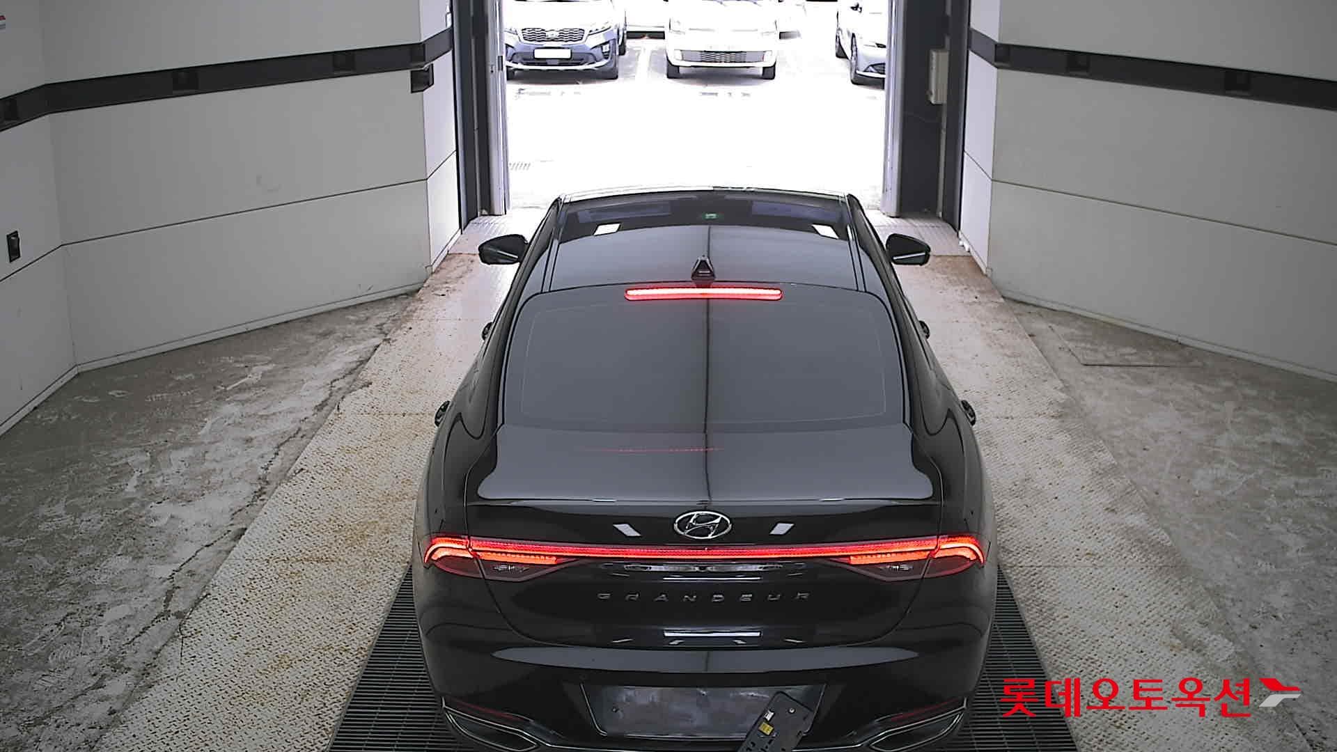 Hyundai - Grandeur | THE NEW (G) 2.5 11